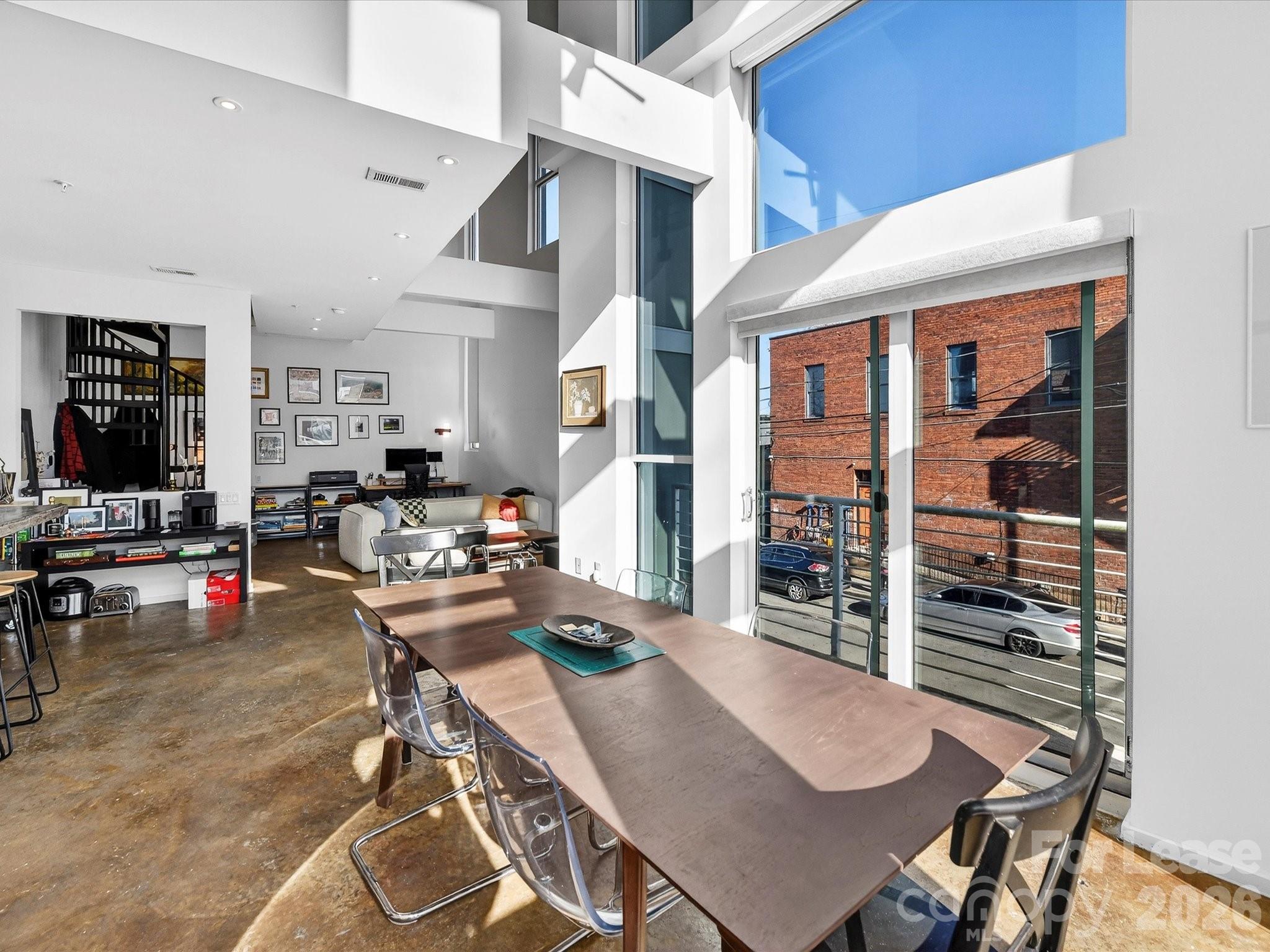 3123 N Davidson Street Unit: 201