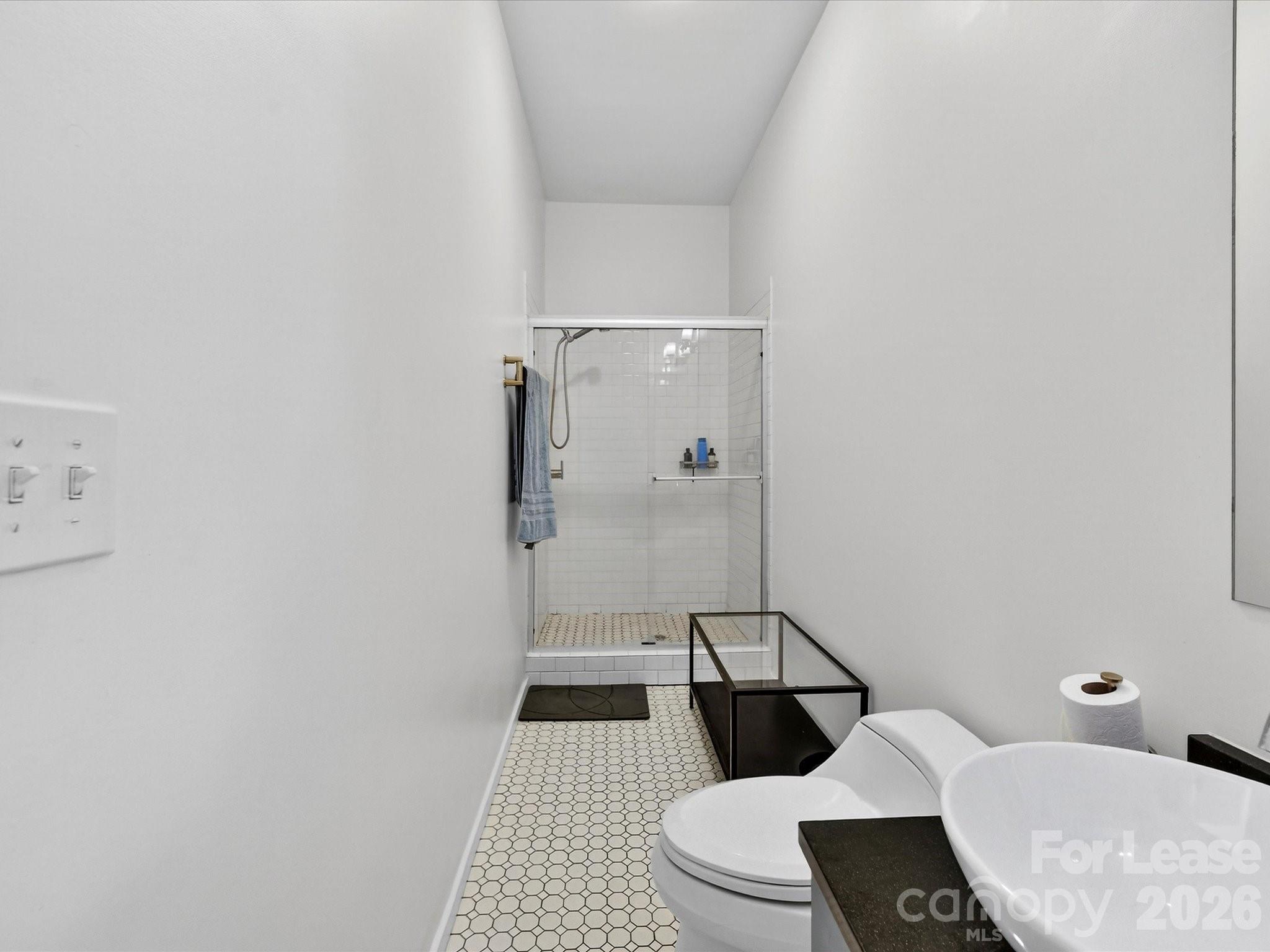 3123 N Davidson Street Unit: 201