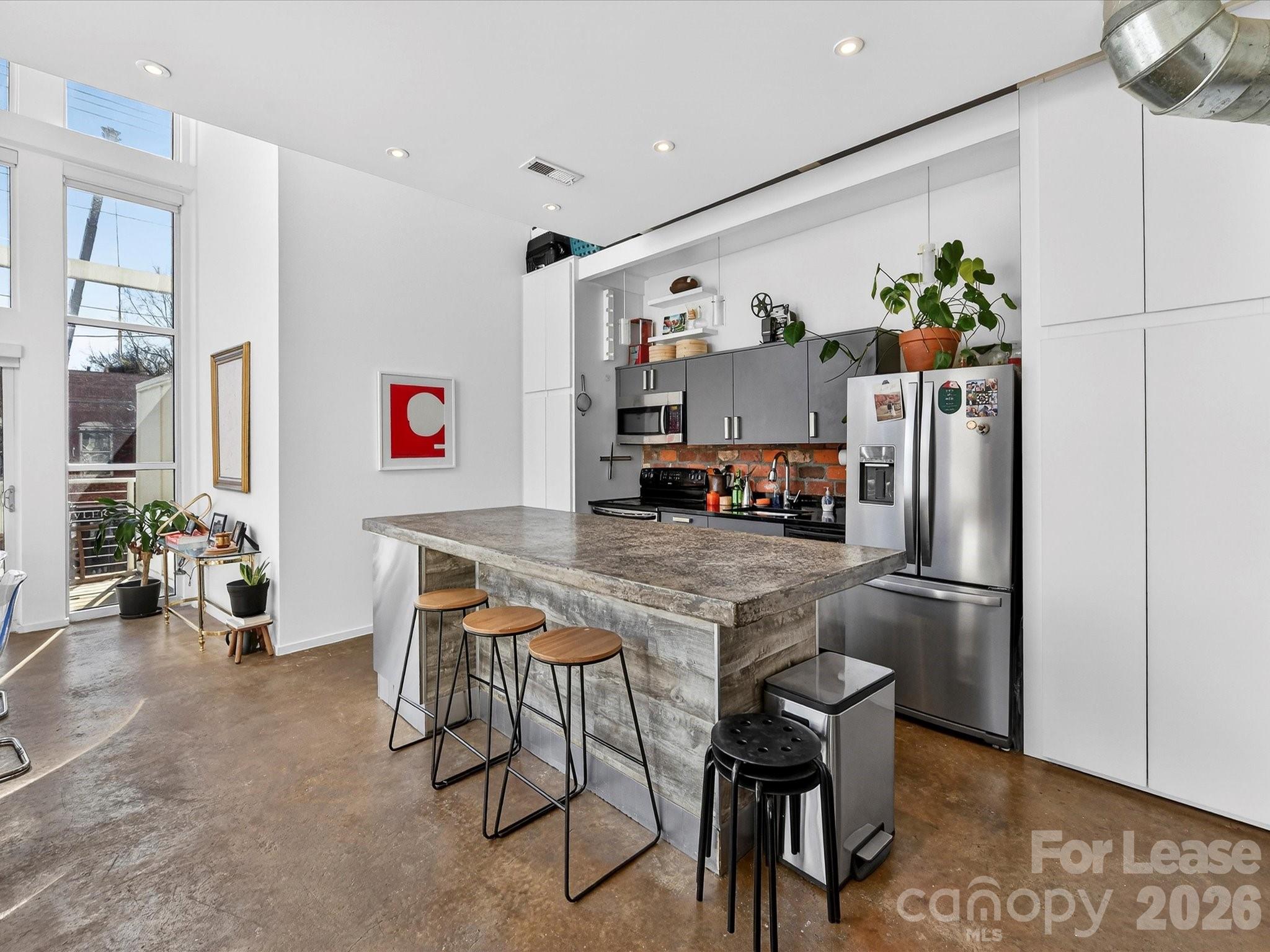 3123 N Davidson Street Unit: 201