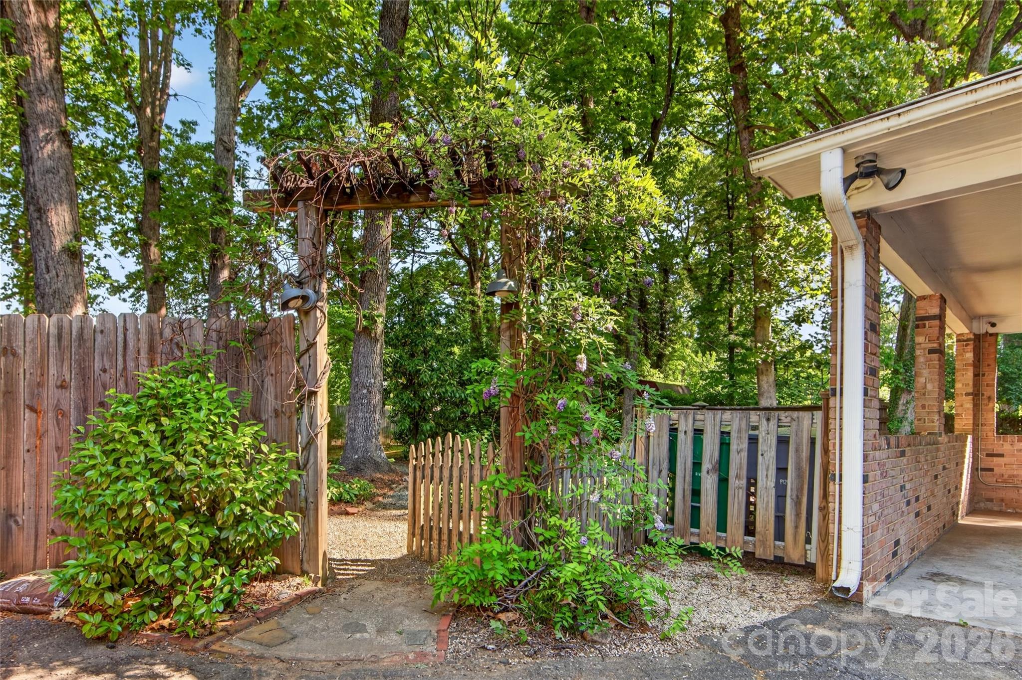 233 Chiswick Road