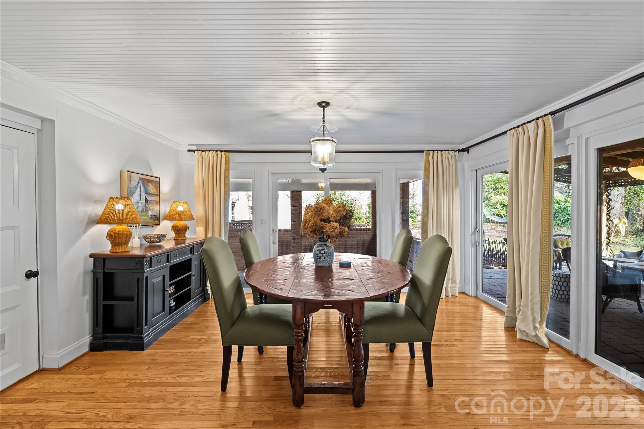 233 Chiswick Road