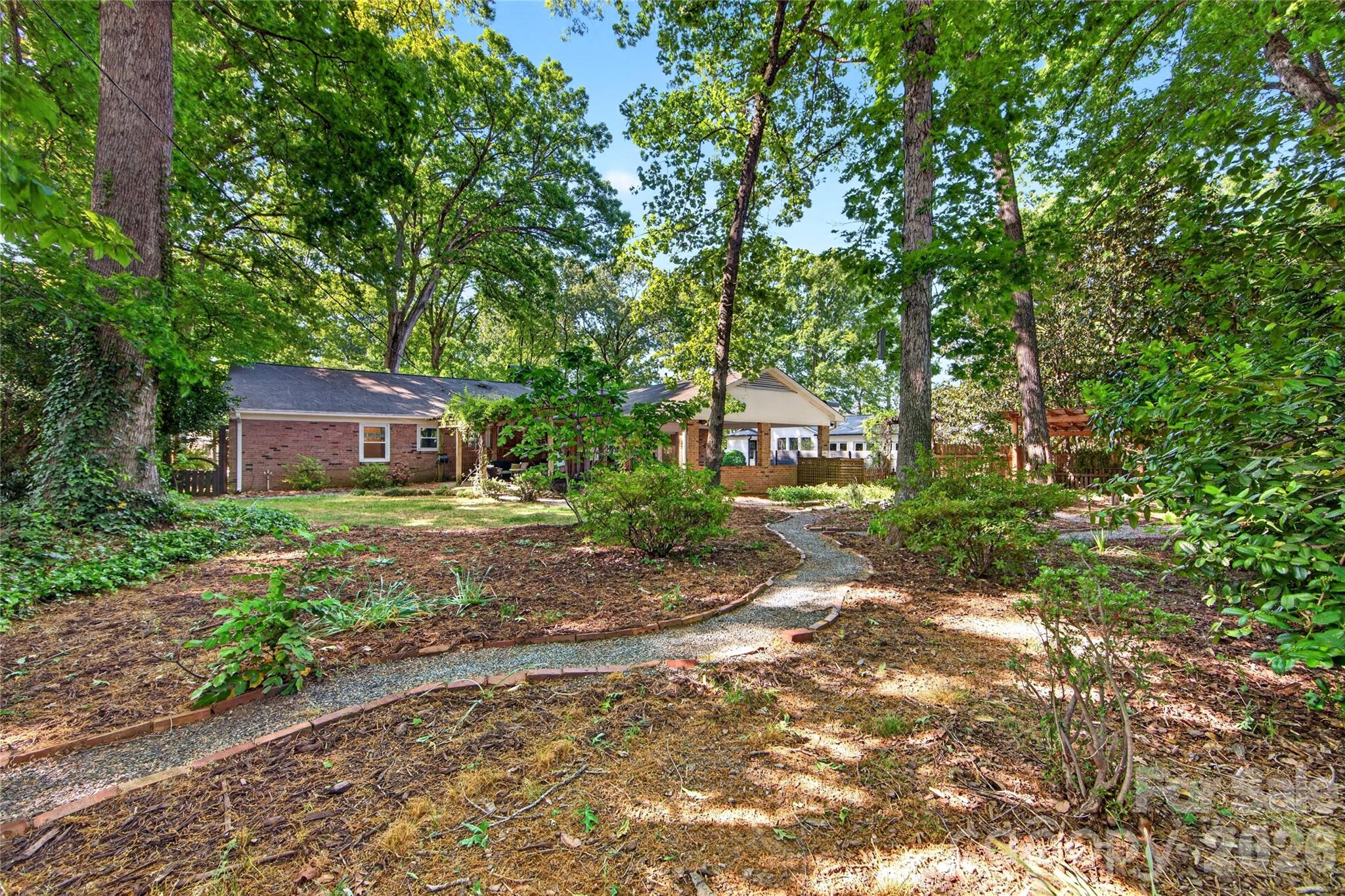 233 Chiswick Road