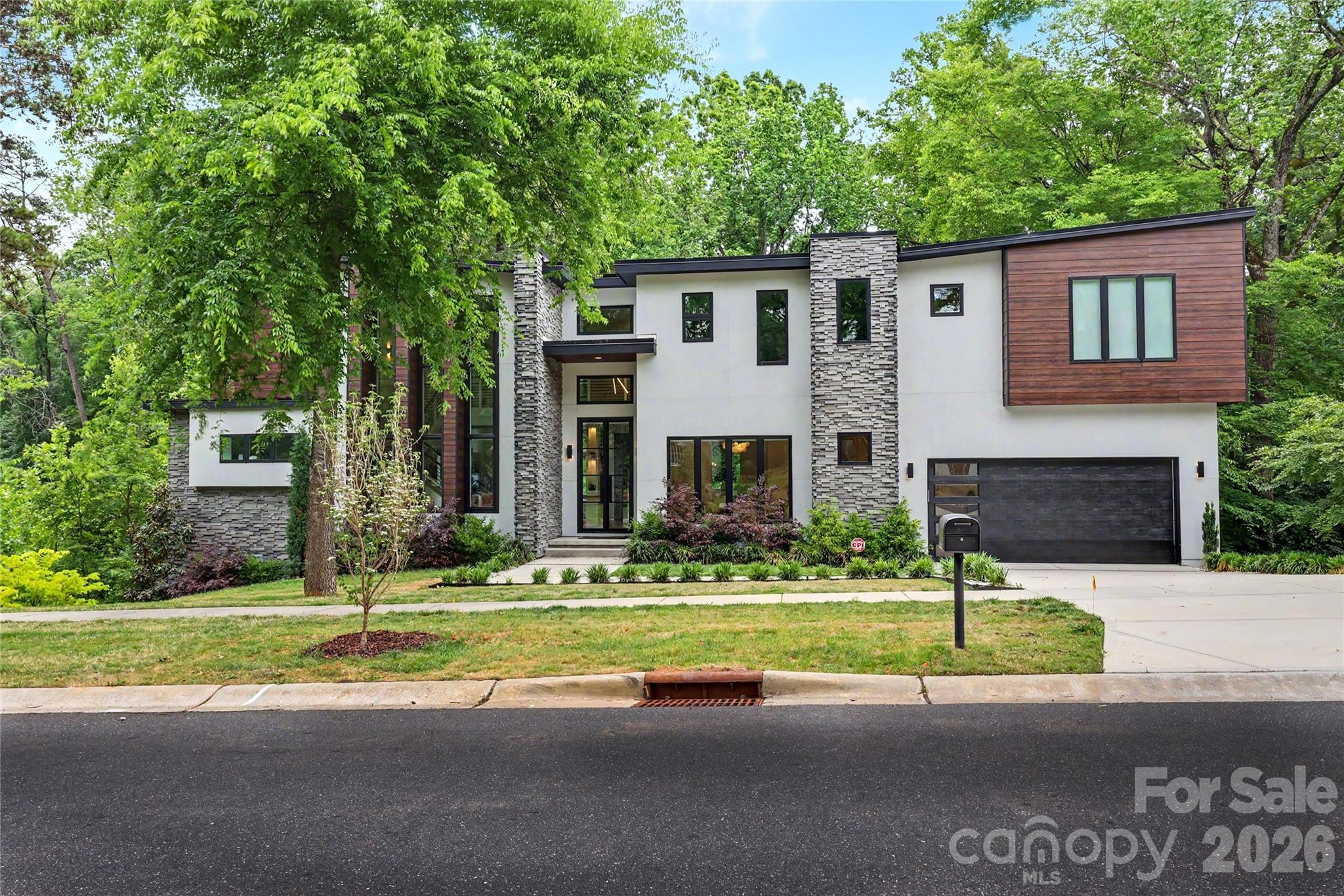 2810 Huntingtowne Farms Lane