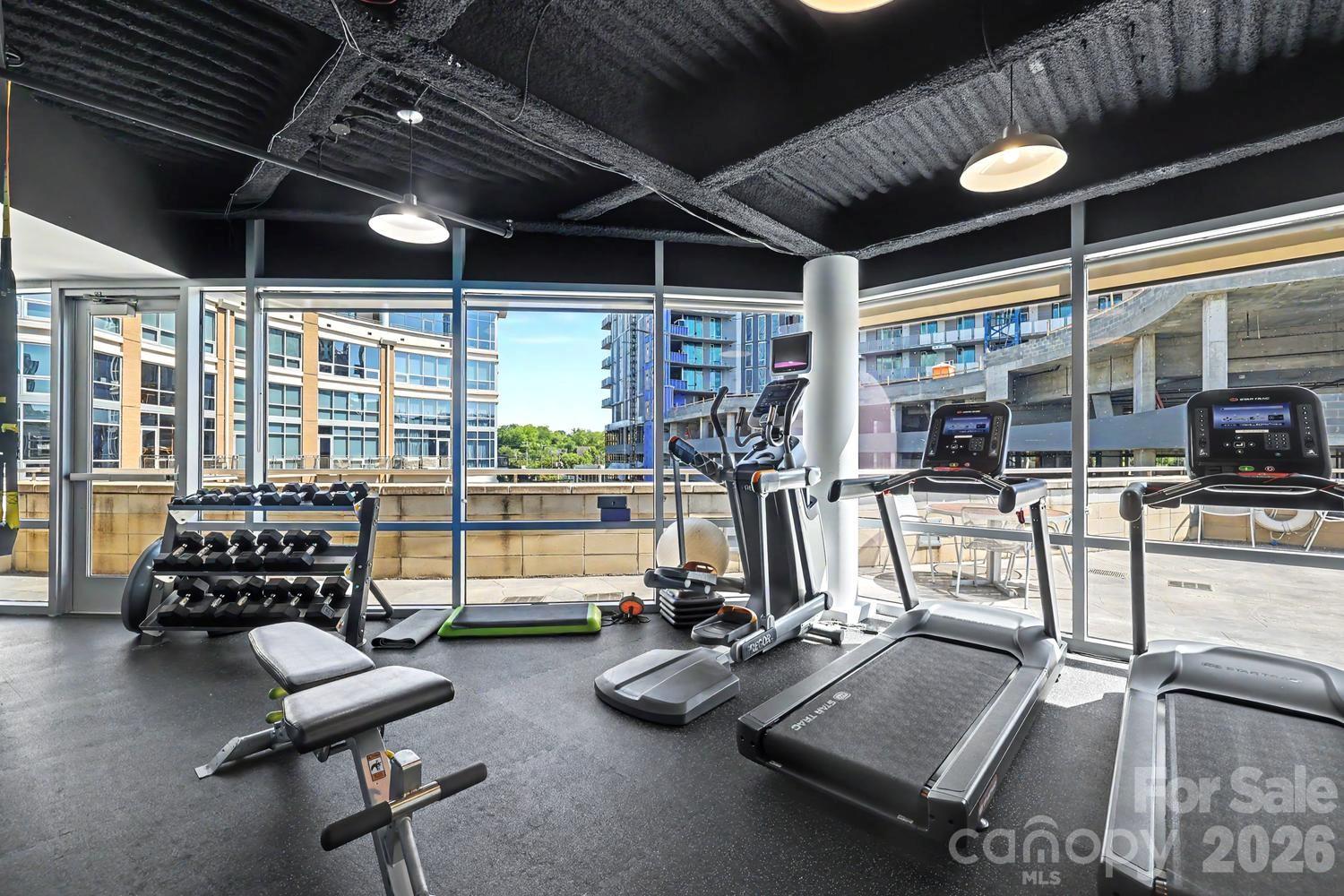1100 Metropolitan Avenue Unit: 413