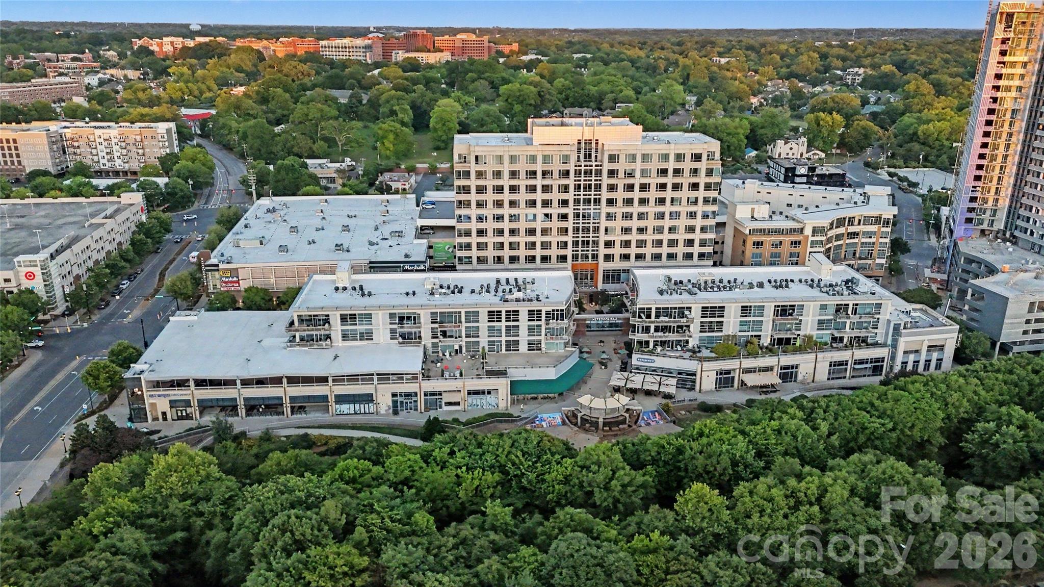 1100 Metropolitan Avenue Unit: 413
