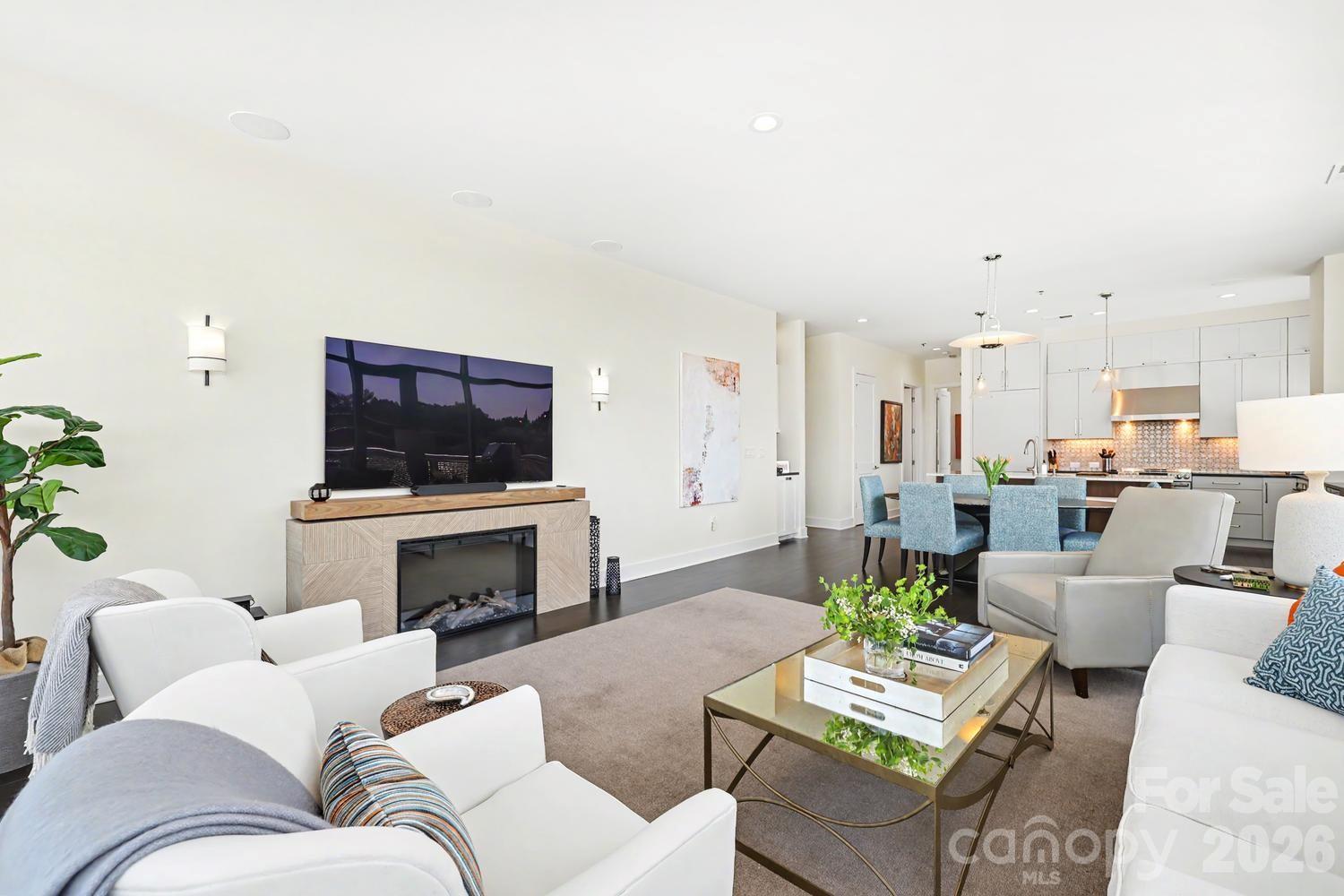 1100 Metropolitan Avenue Unit: 413