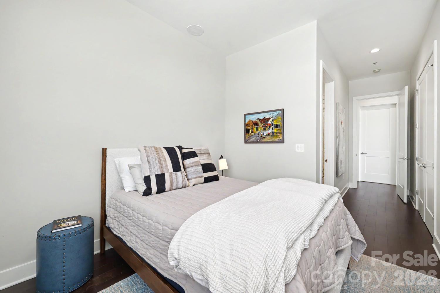 1100 Metropolitan Avenue Unit: 413