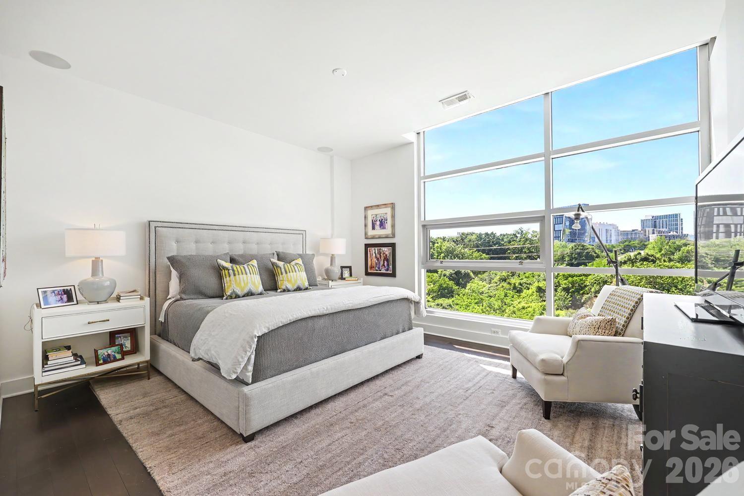 1100 Metropolitan Avenue Unit: 413