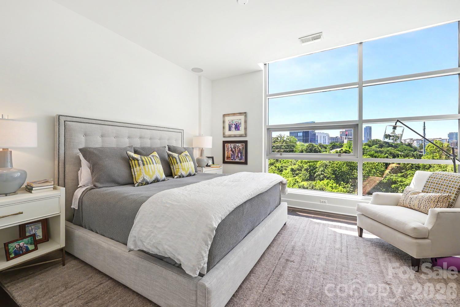 1100 Metropolitan Avenue Unit: 413