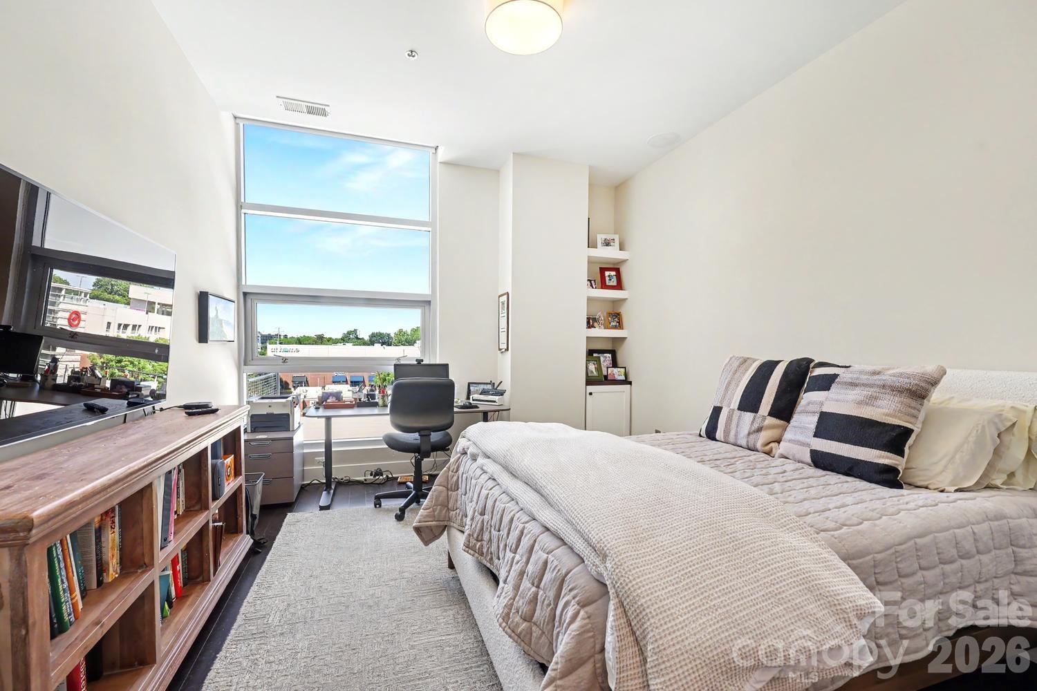 1100 Metropolitan Avenue Unit: 413