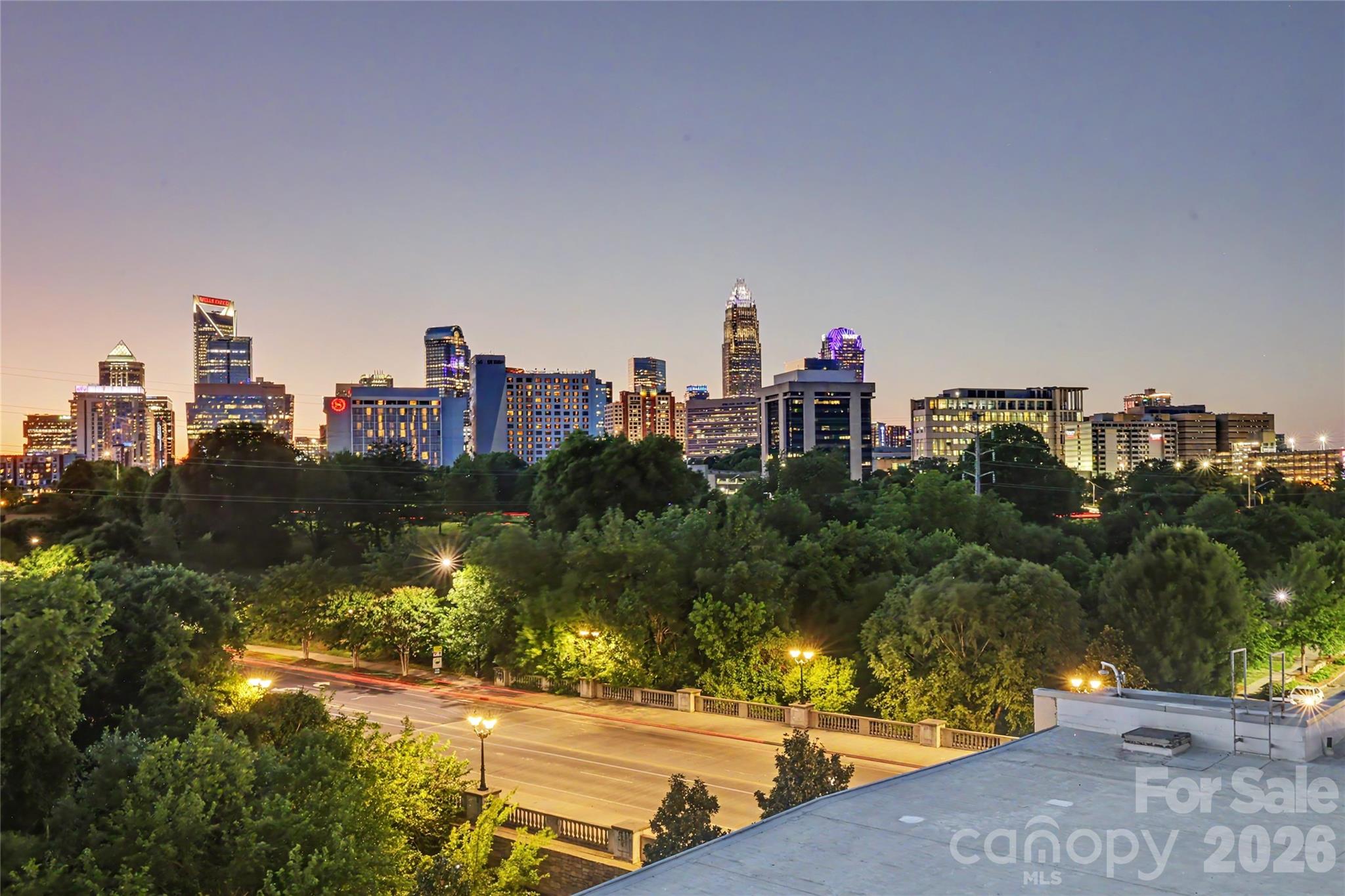1100 Metropolitan Avenue Unit: 413