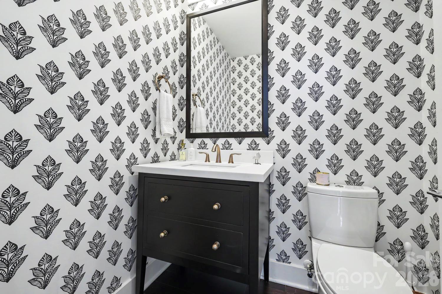 1100 Metropolitan Avenue Unit: 413