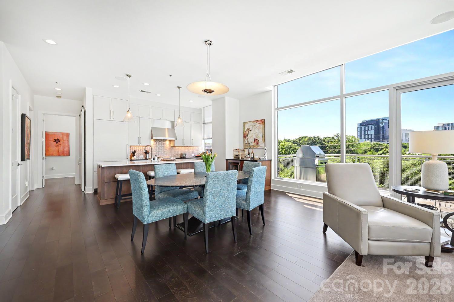 1100 Metropolitan Avenue Unit: 413