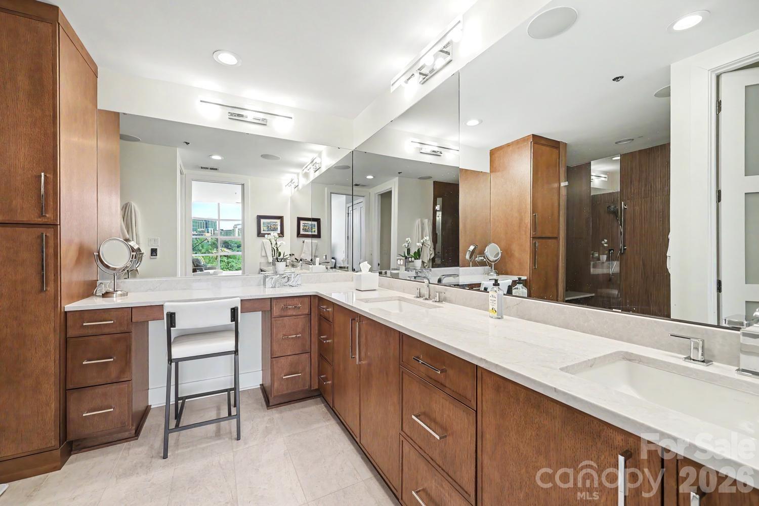 1100 Metropolitan Avenue Unit: 413