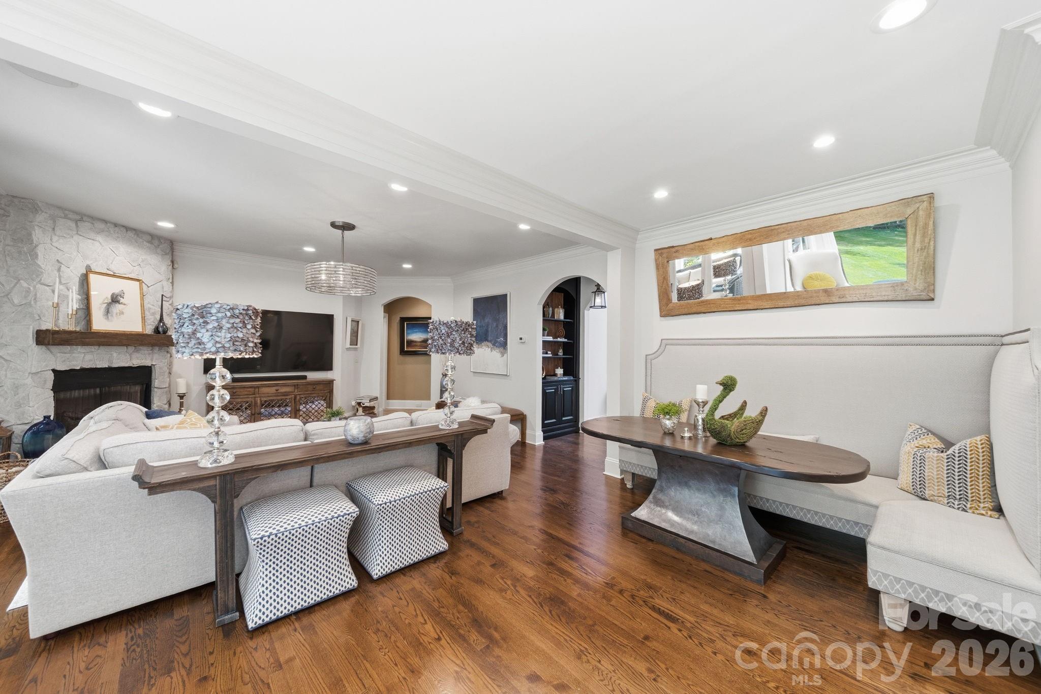 6746 Wynfaire Lane