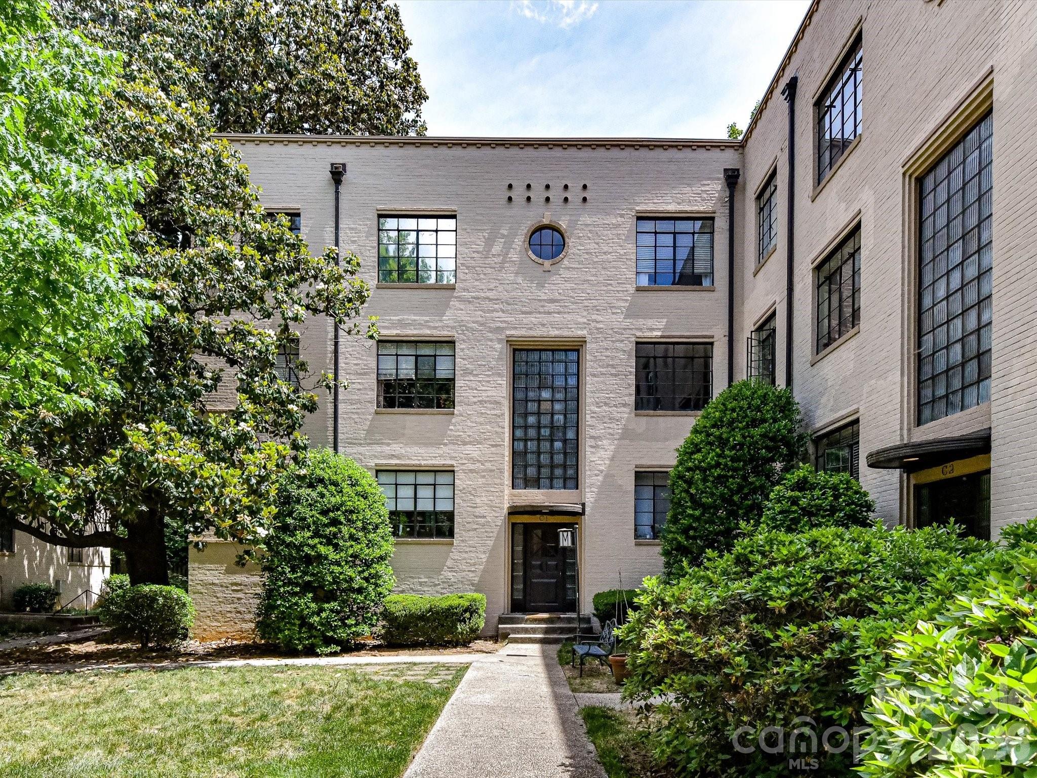1121 Myrtle Avenue Unit: 47