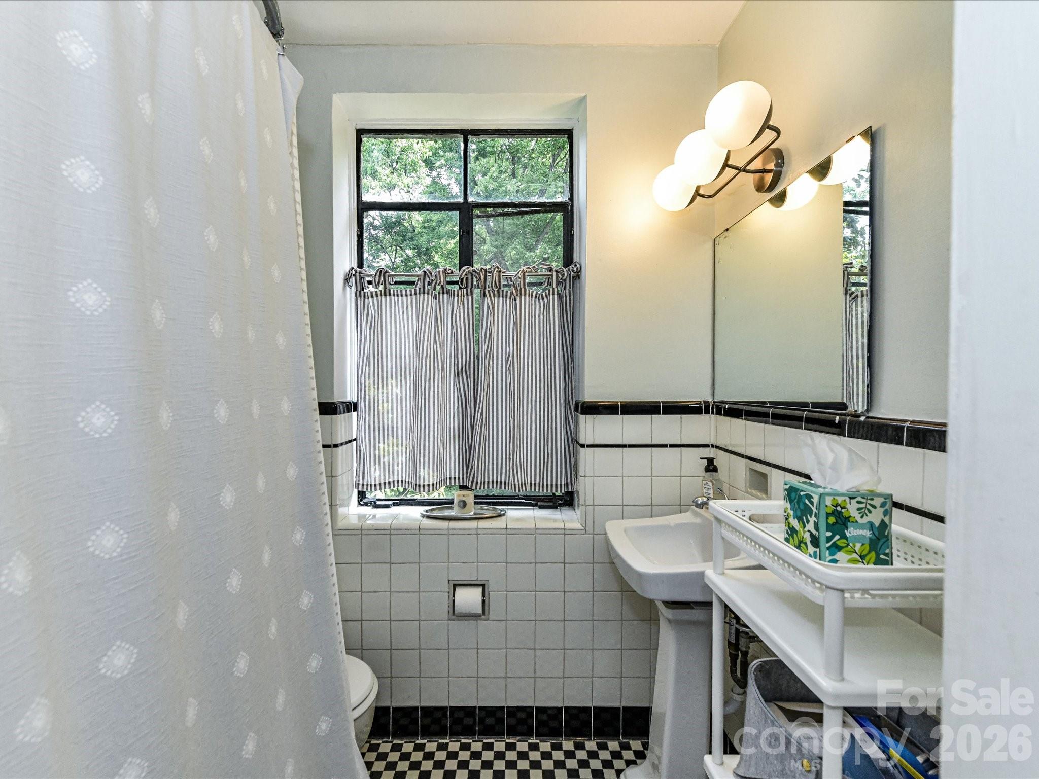 1121 Myrtle Avenue Unit: 47