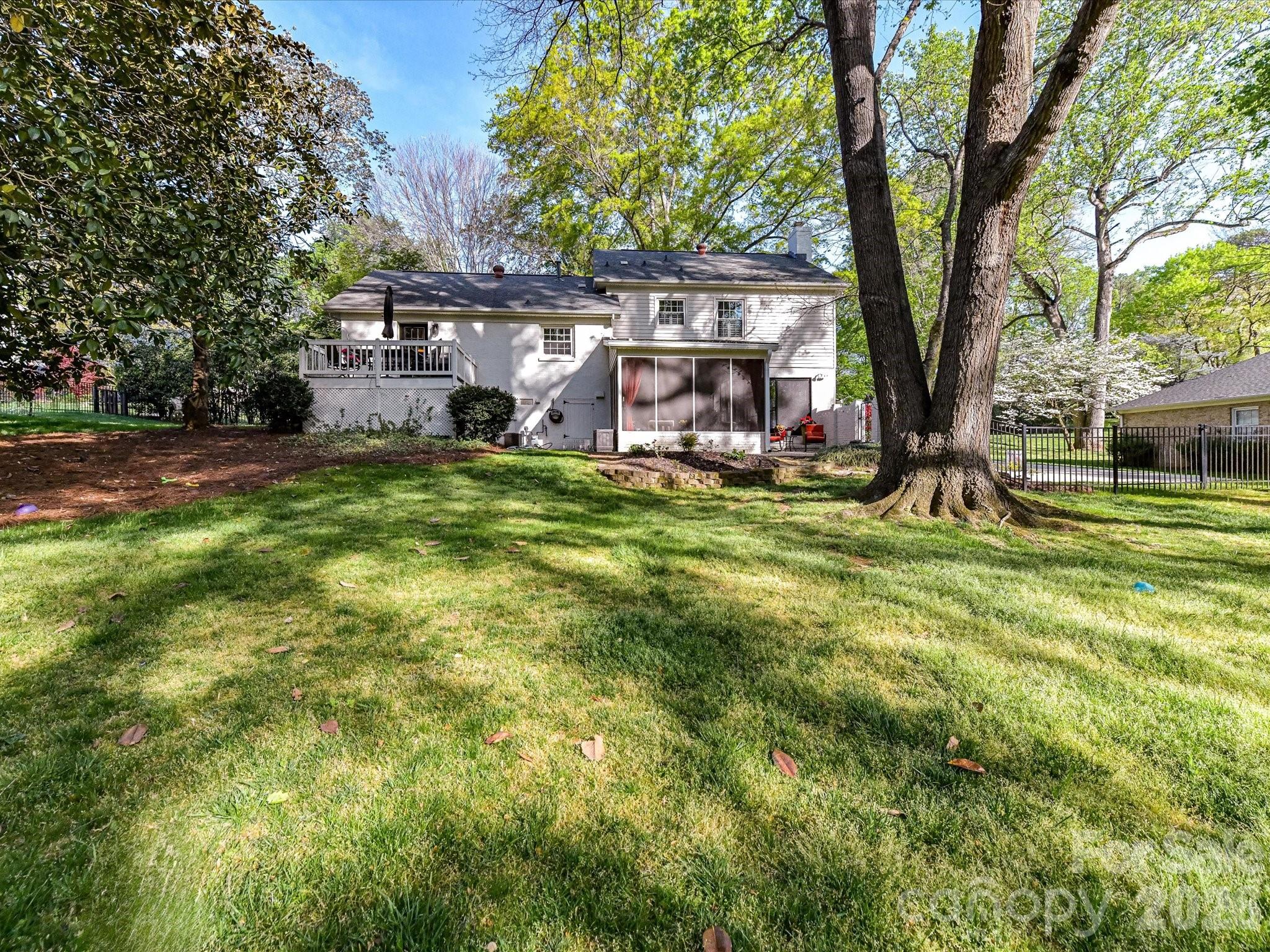 3719 Huckleberry Road