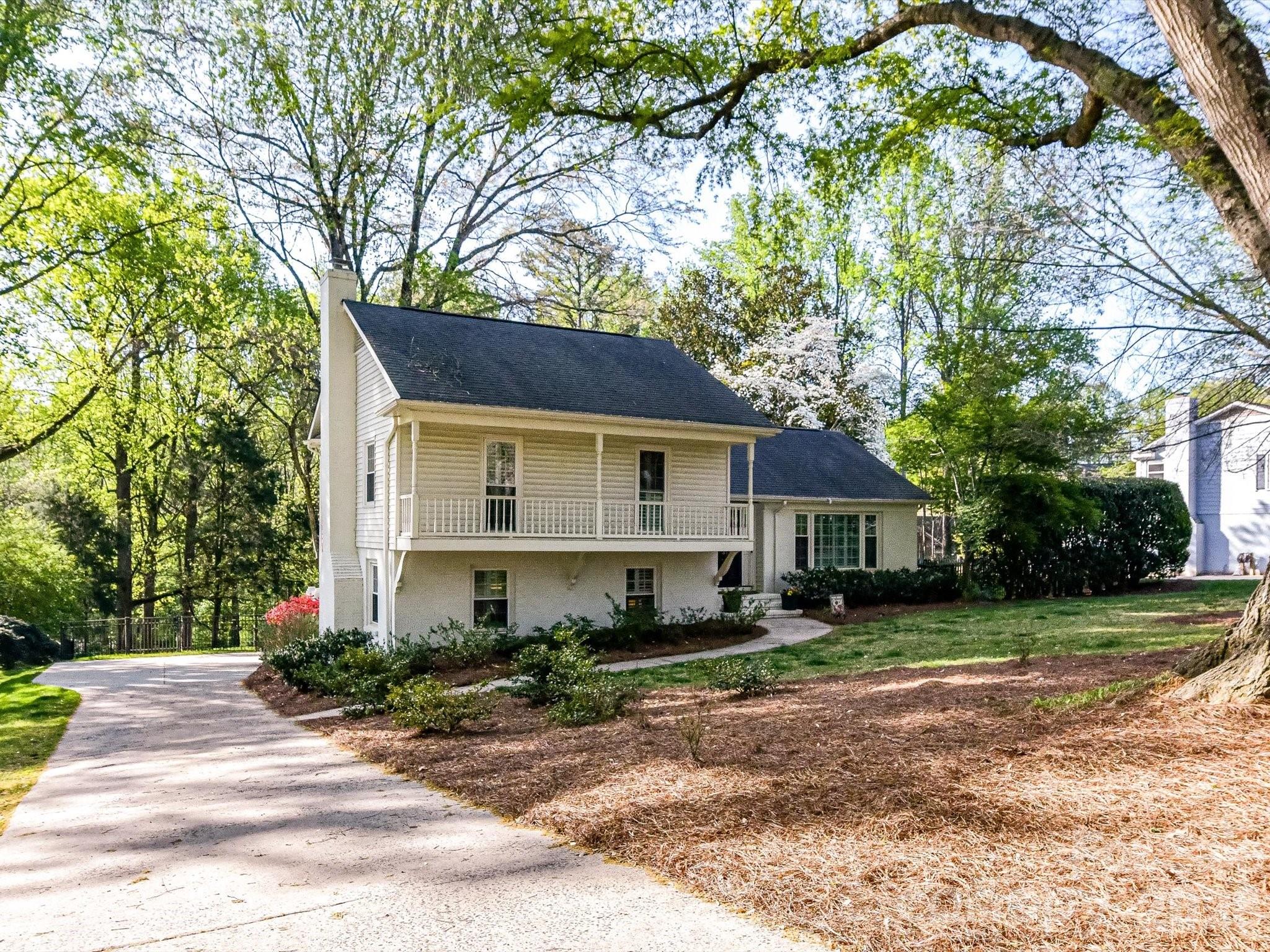 3719 Huckleberry Road