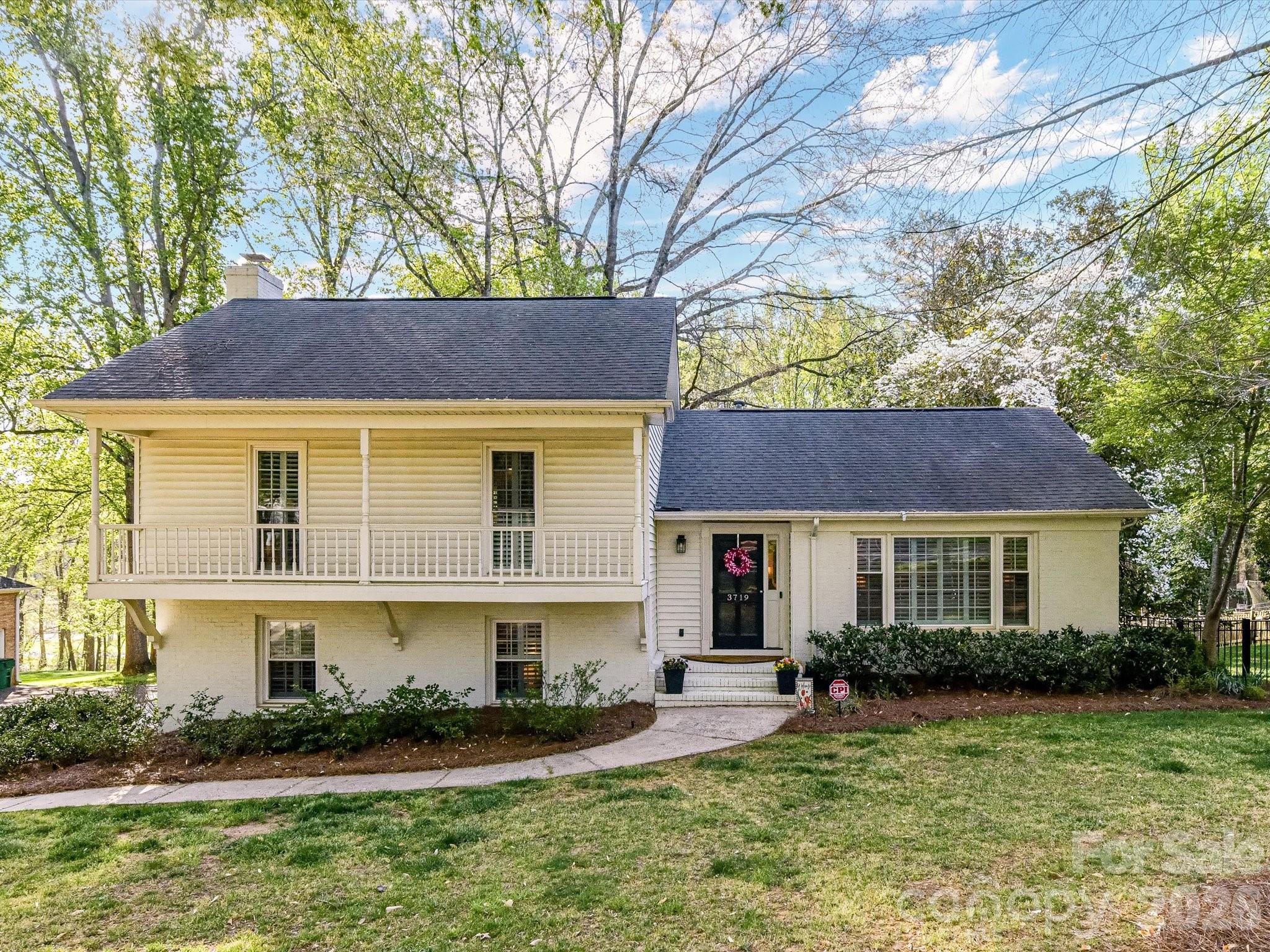 3719 Huckleberry Road