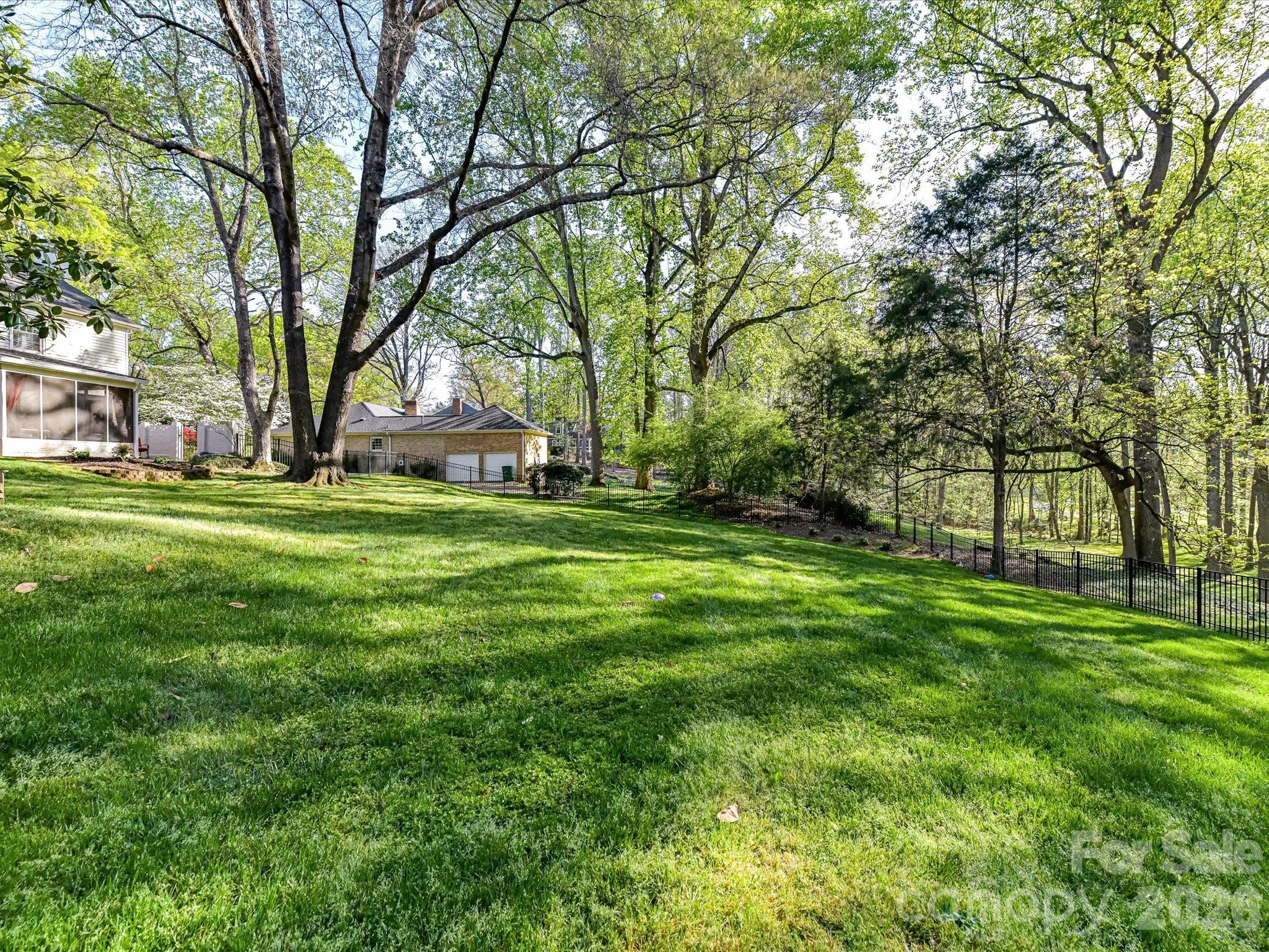 3719 Huckleberry Road