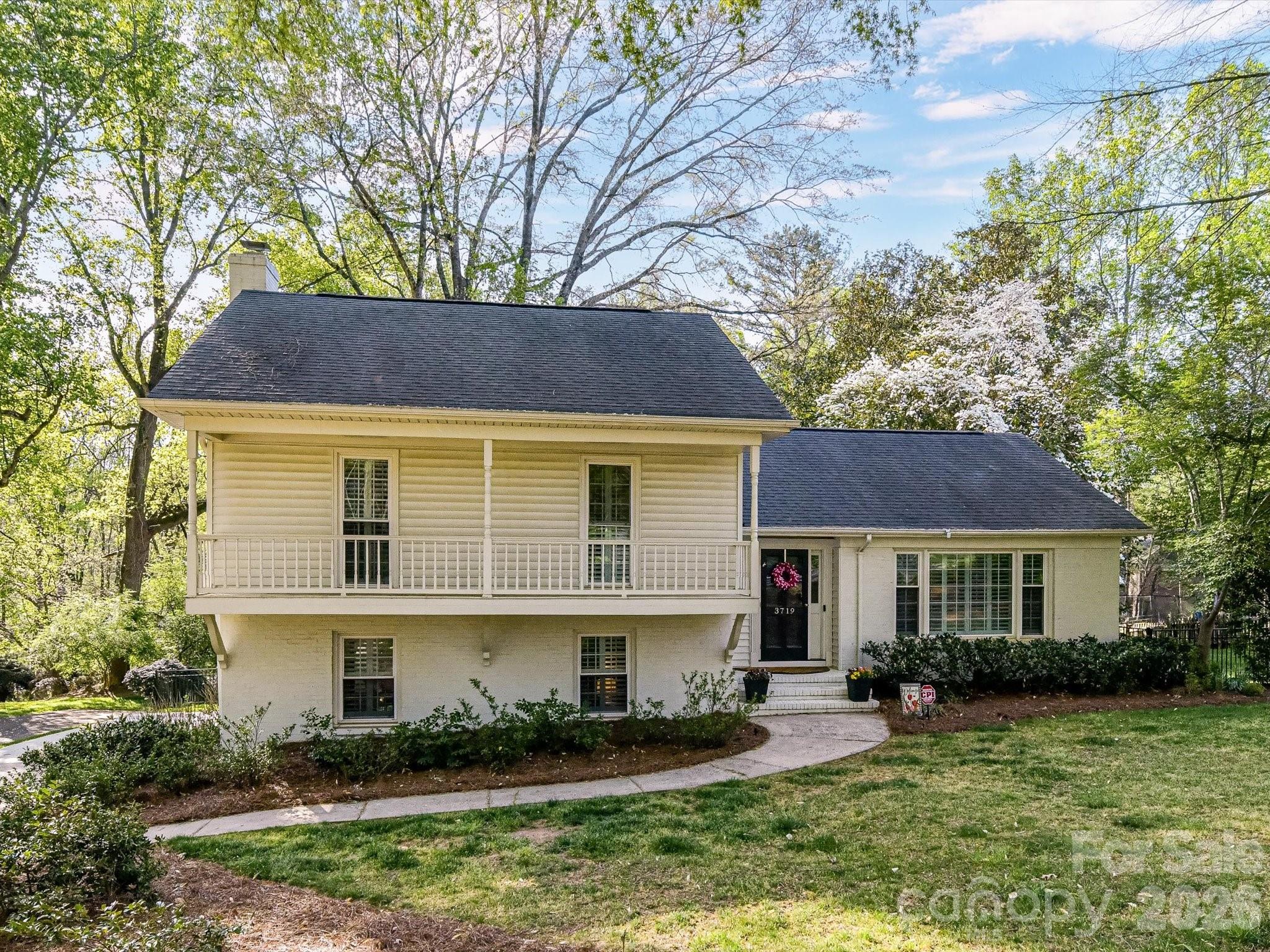3719 Huckleberry Road