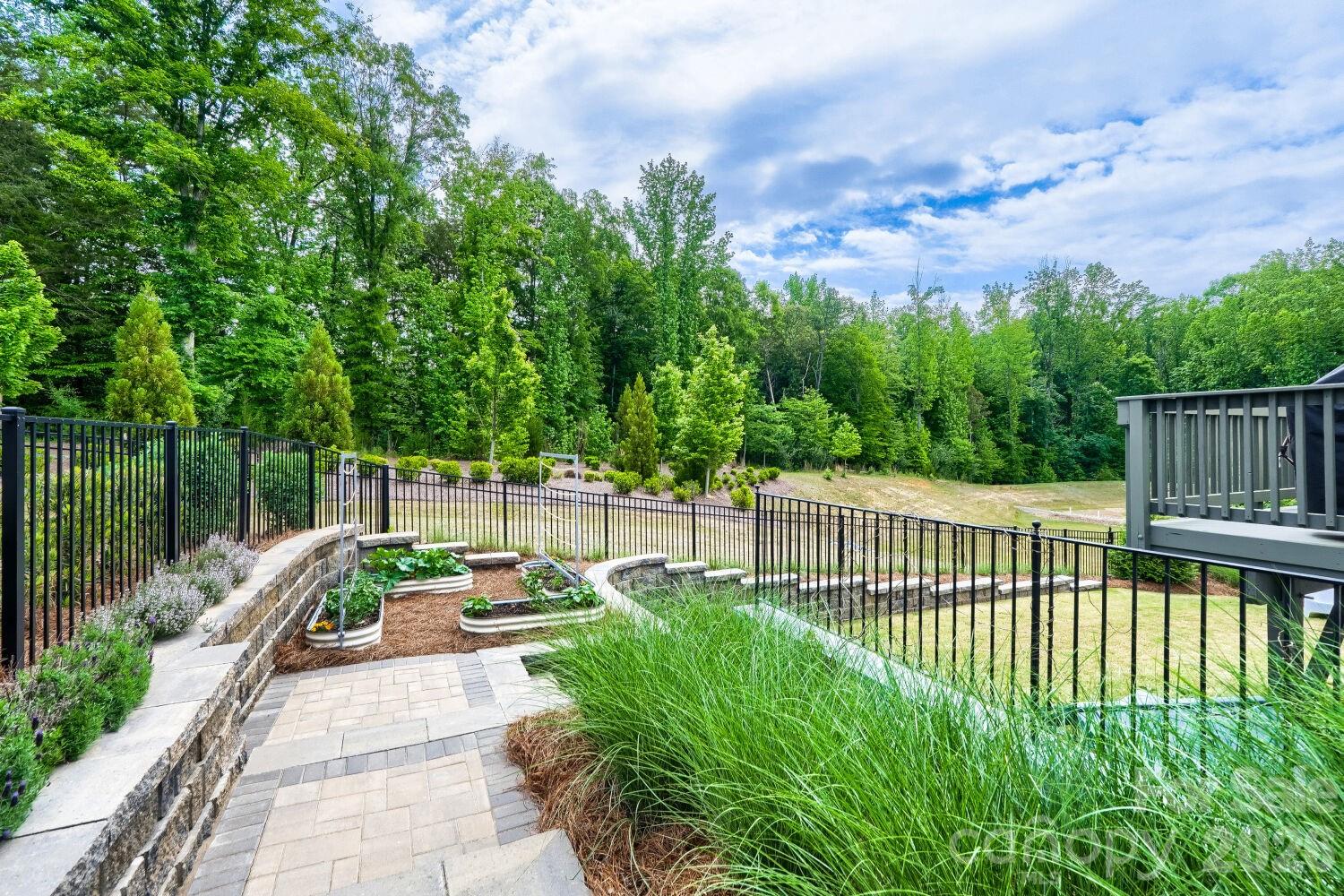 11126 Sound Road