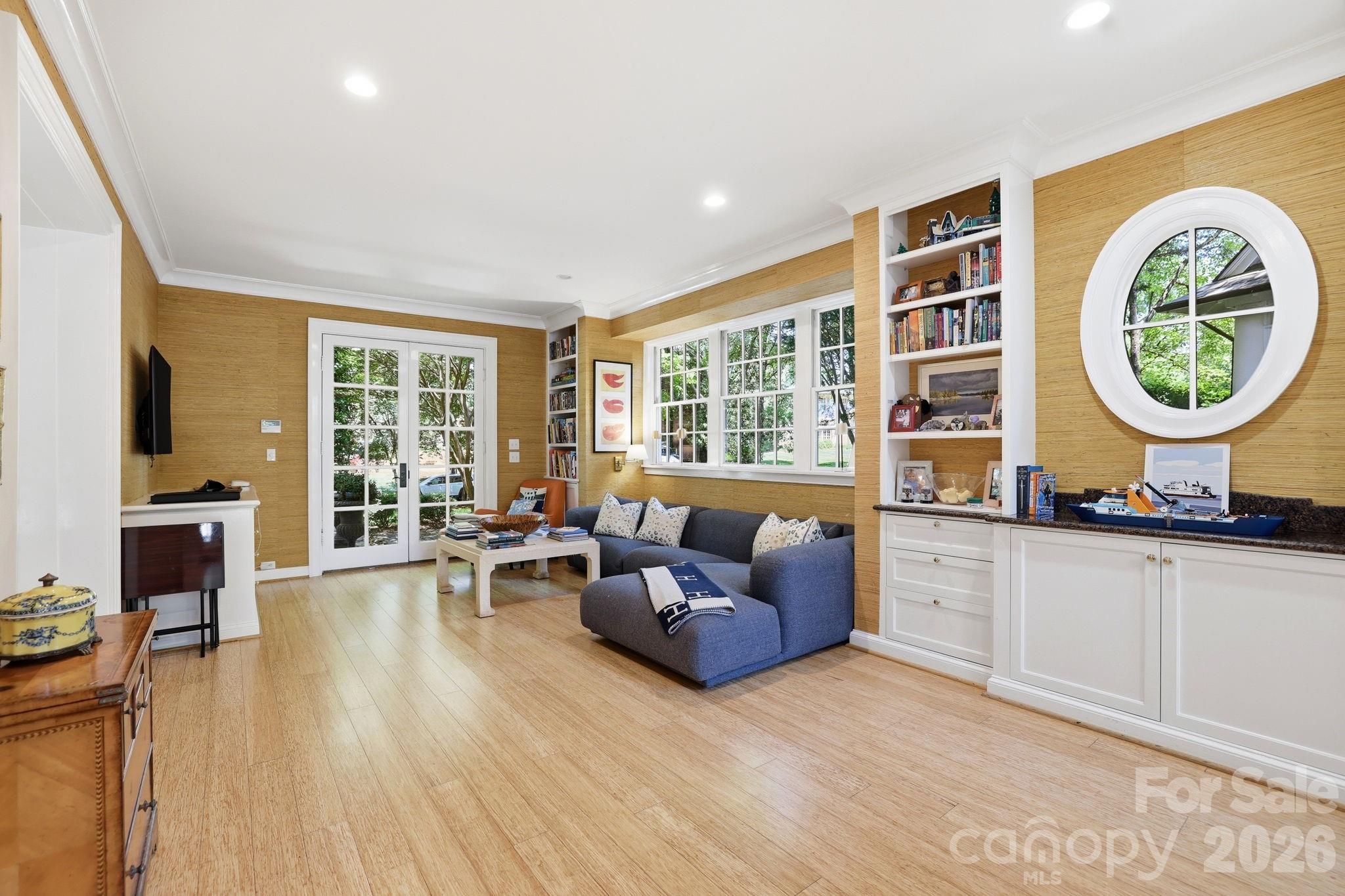 937 Granville Road
