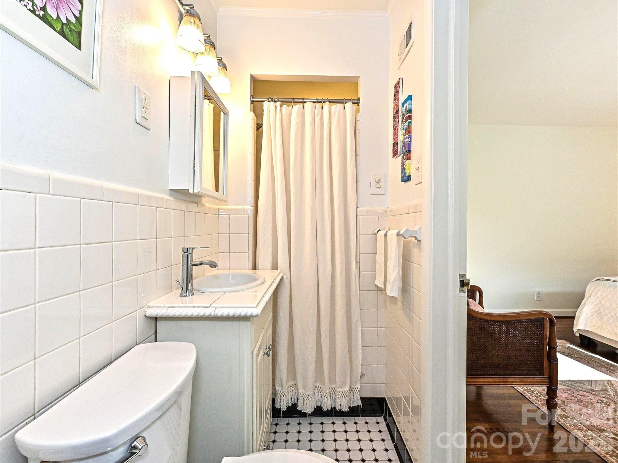 3131 Pinehurst Place