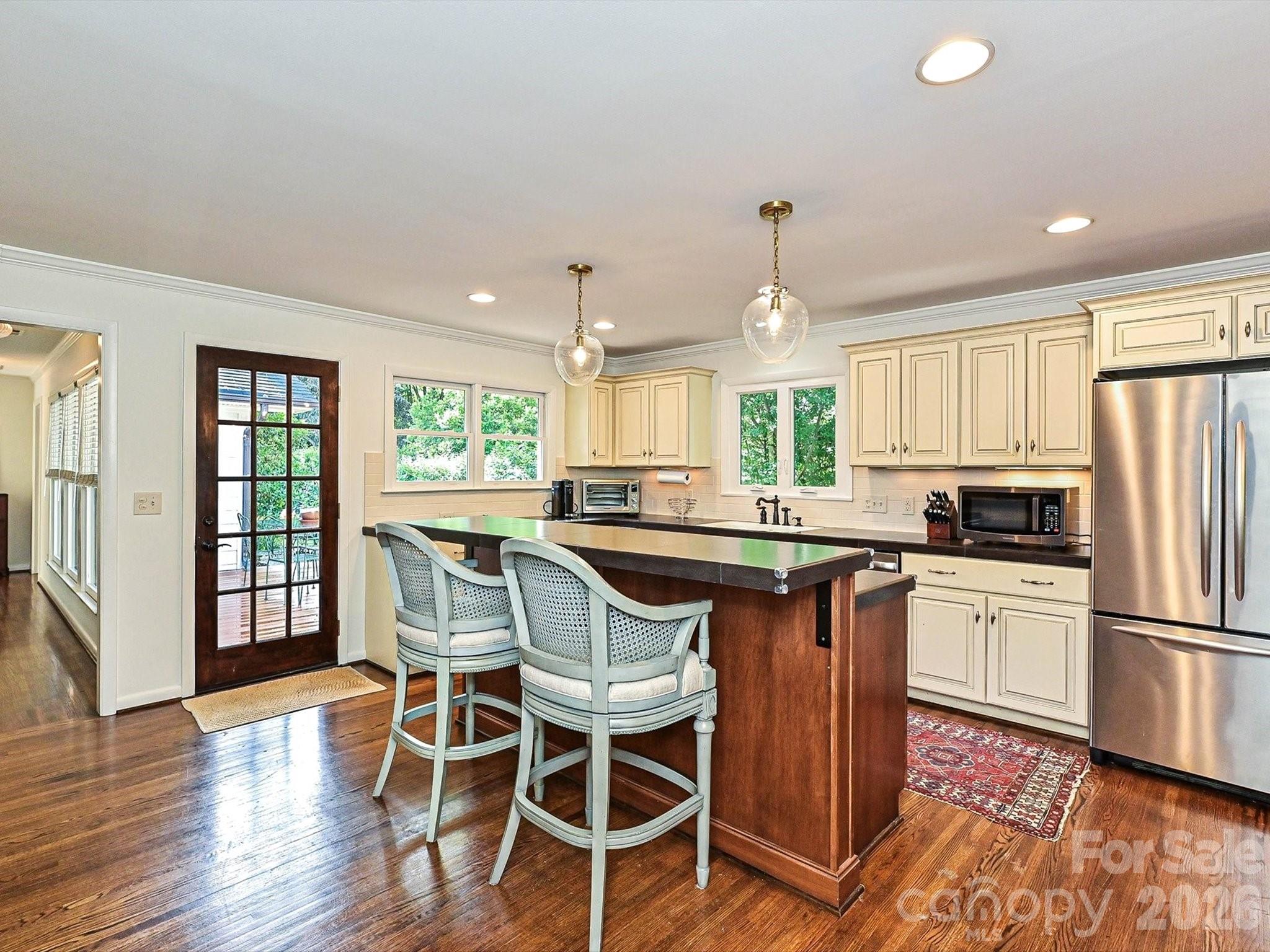 3131 Pinehurst Place