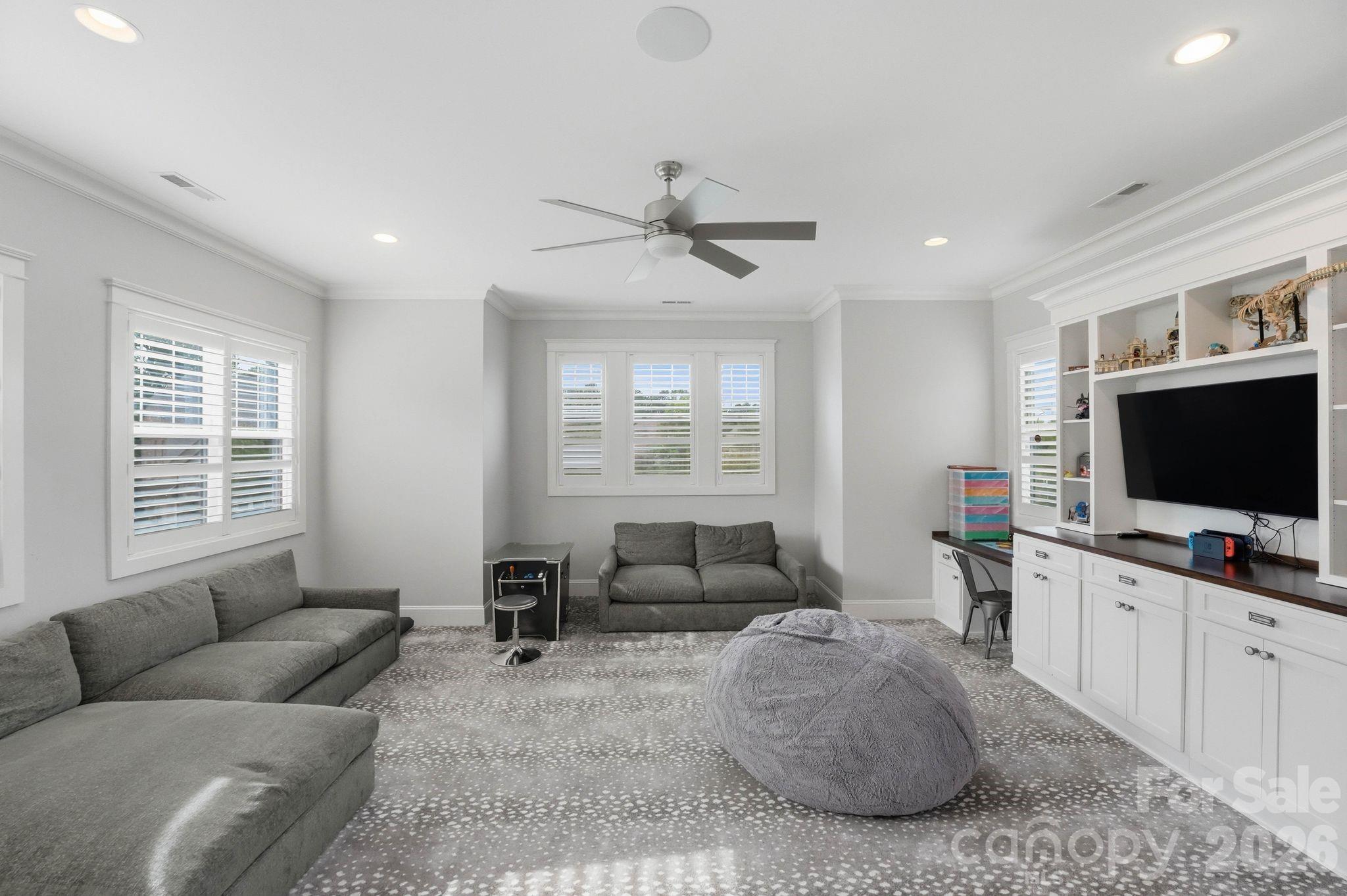 2256 Rock Creek Drive