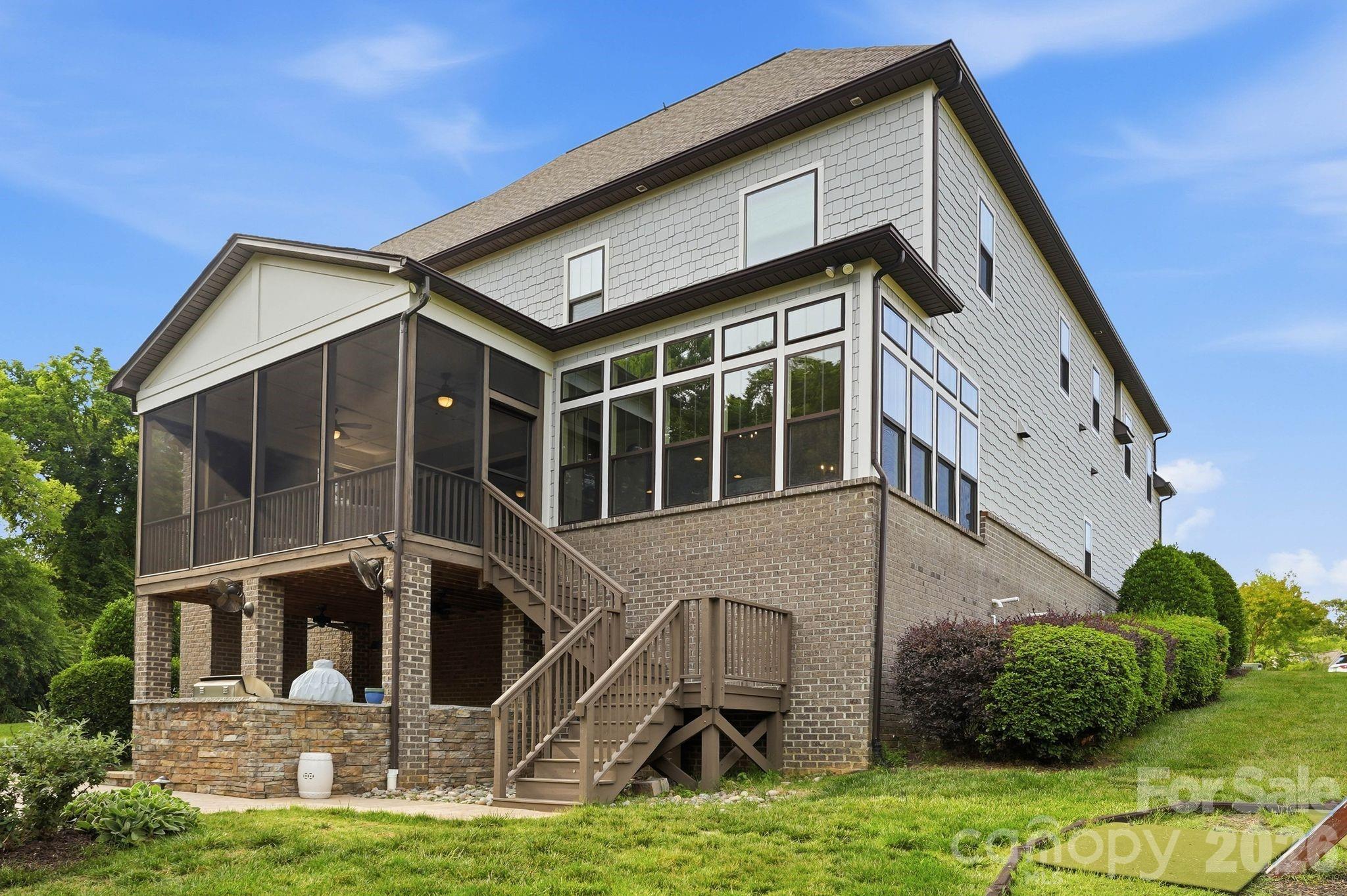 2256 Rock Creek Drive