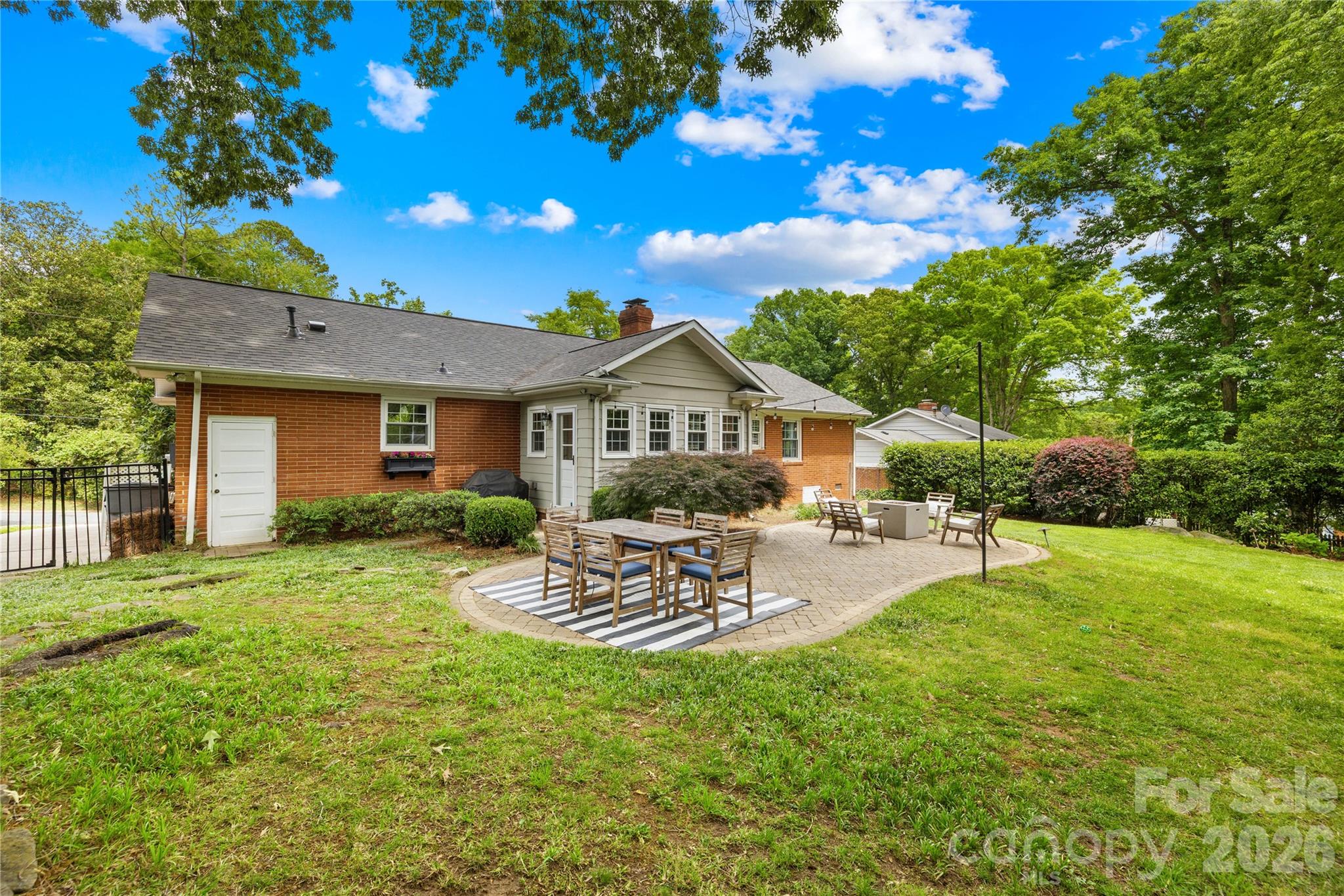 2310 Rocky Knoll Drive