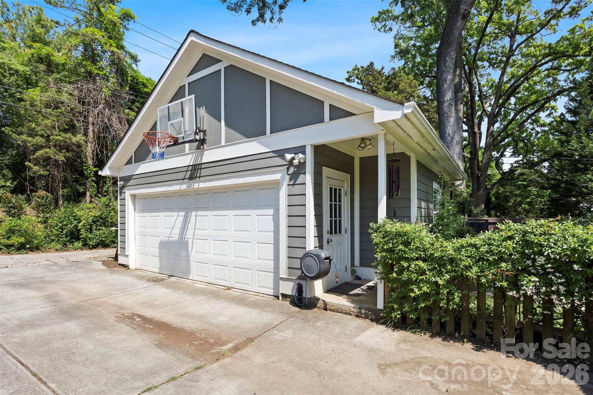 2305 Shenandoah Avenue