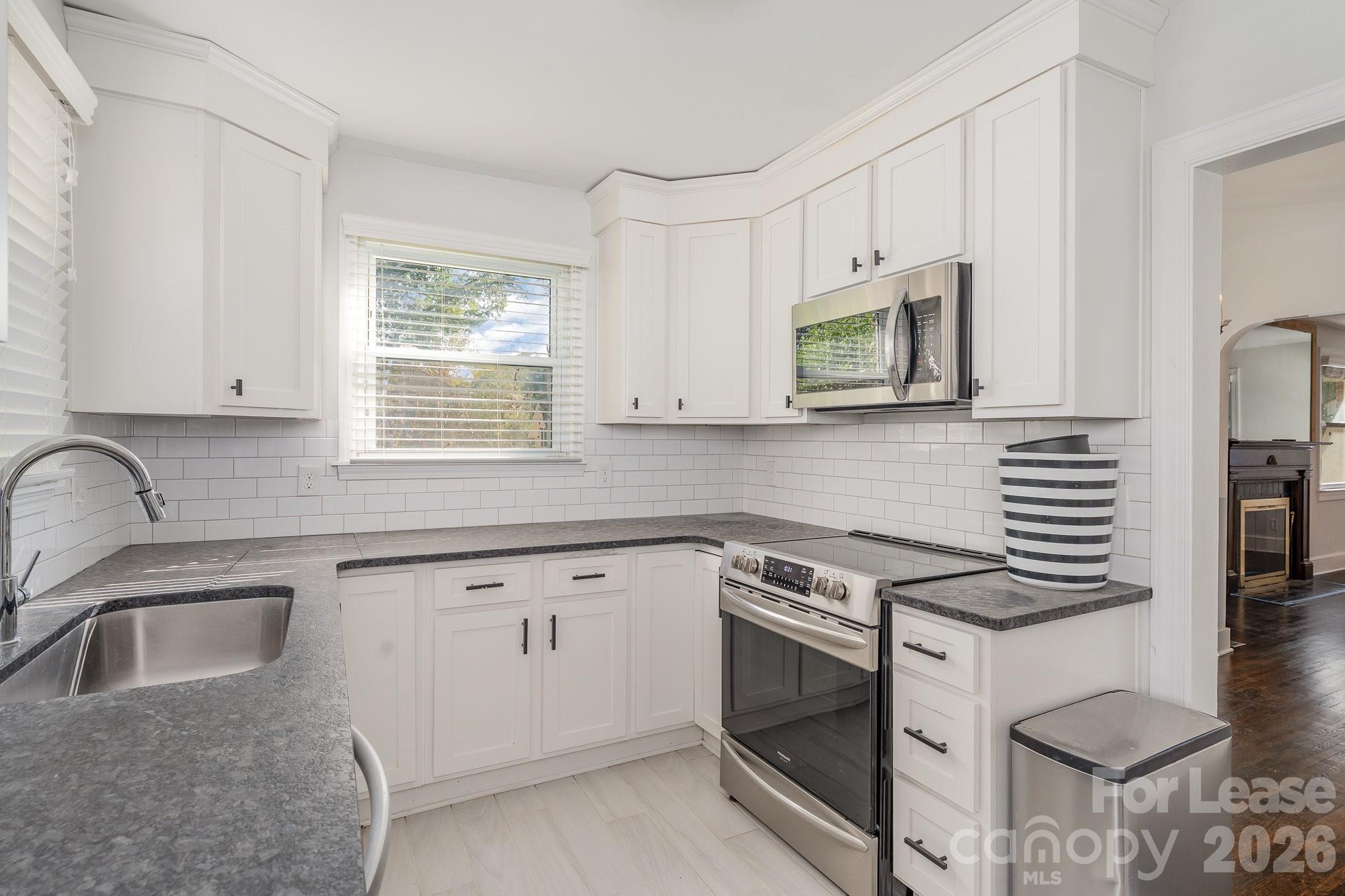 800 Mcdonald Avenue