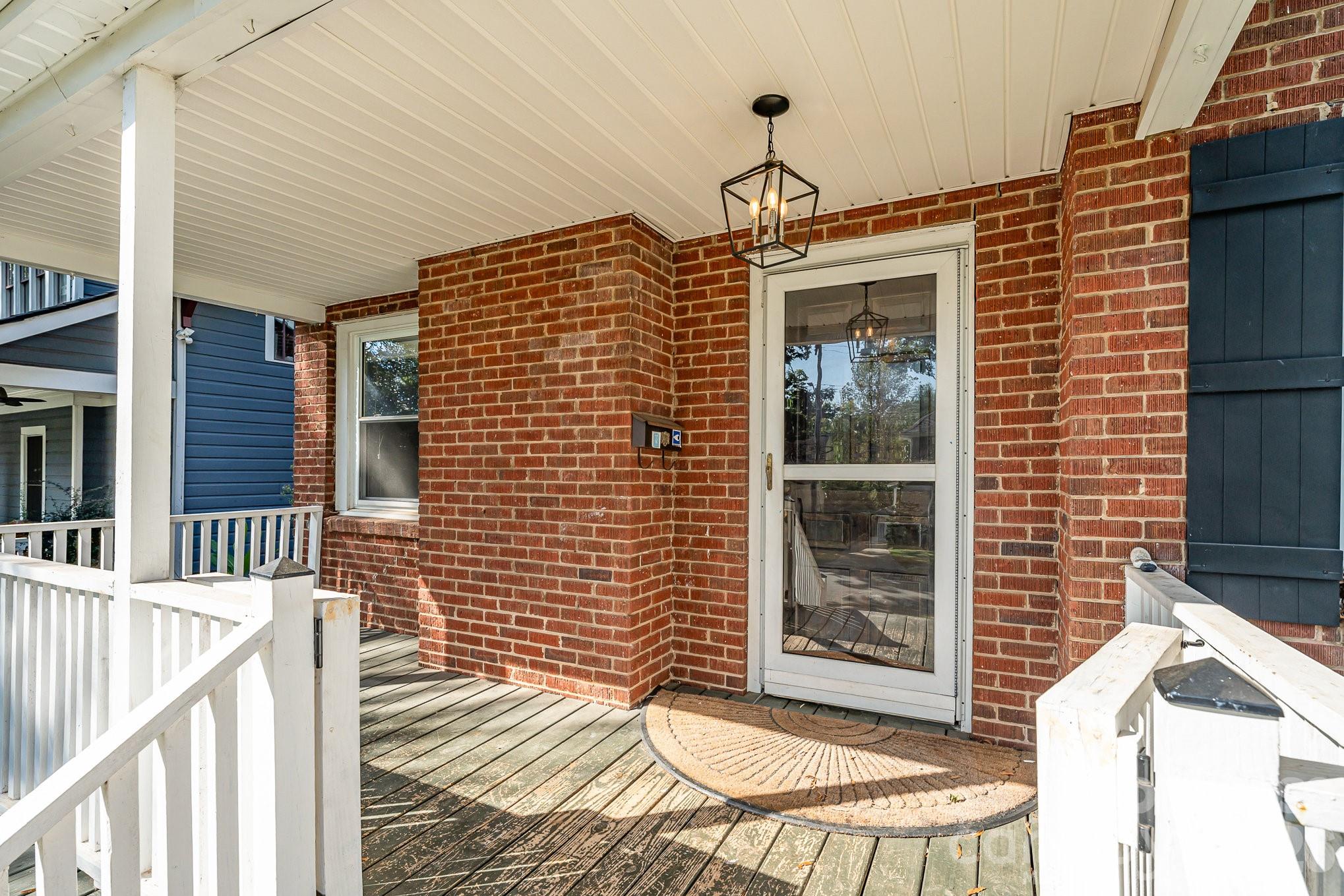 800 Mcdonald Avenue