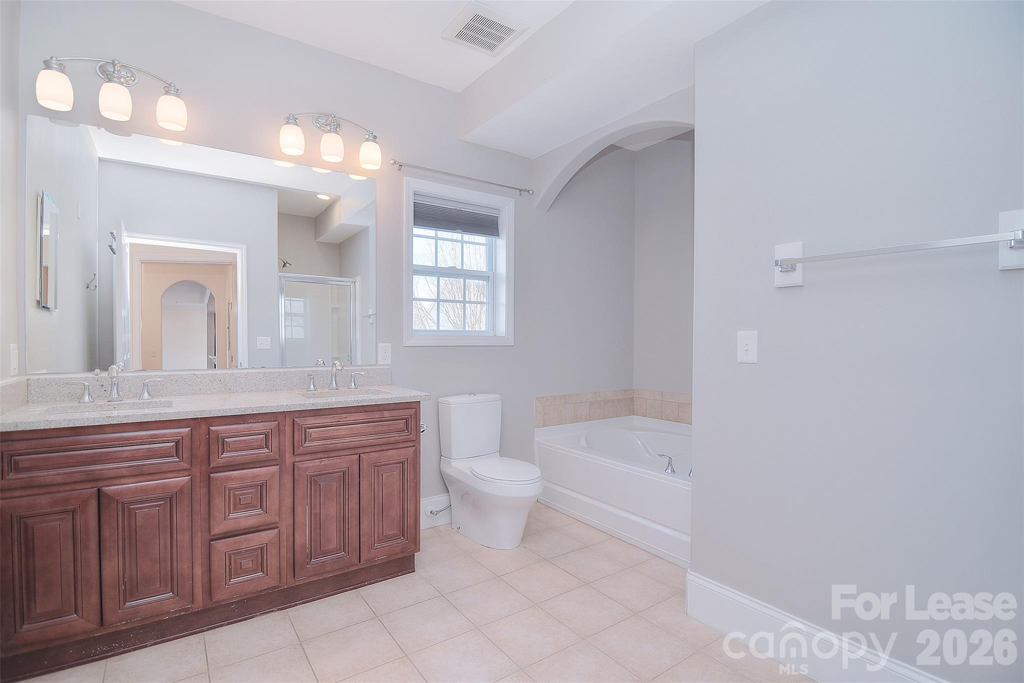 6605 Central Pacific Avenue Unit: 202