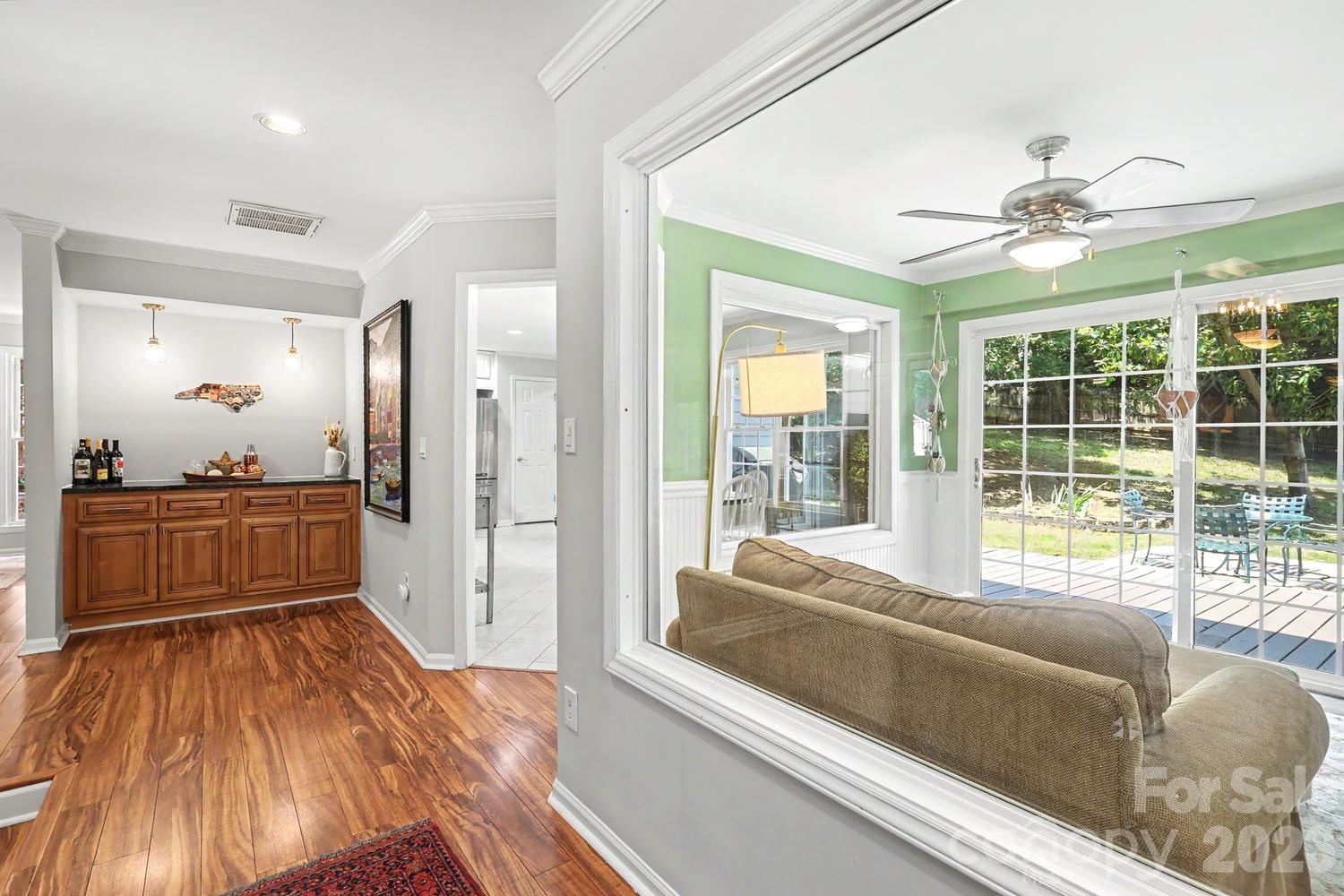 8207 White Horse Lane