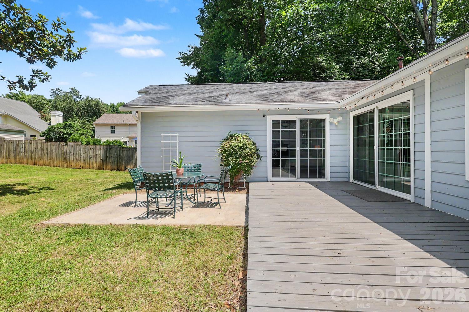 8207 White Horse Lane