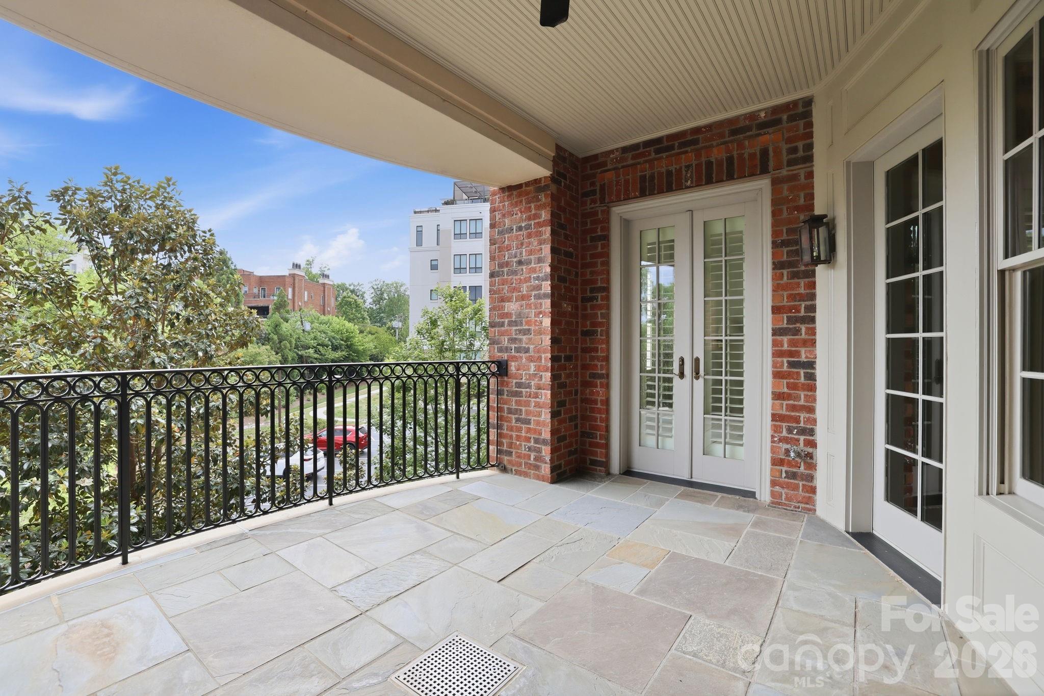 168 Cherokee Road