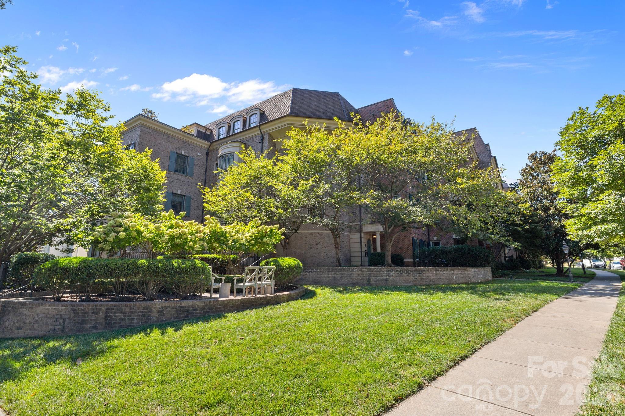 168 Cherokee Road