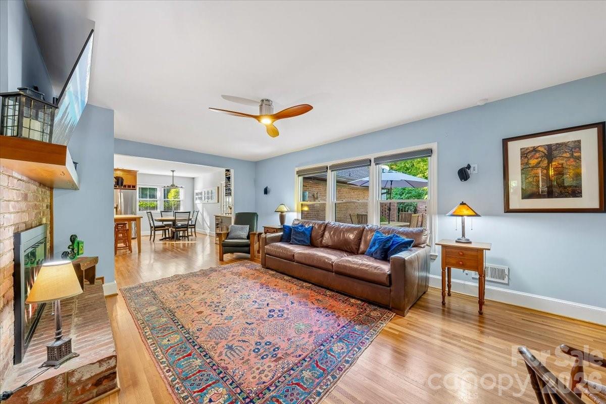409 Whitestone Road