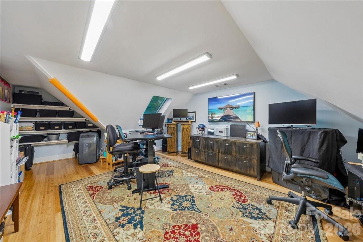 409 Whitestone Road