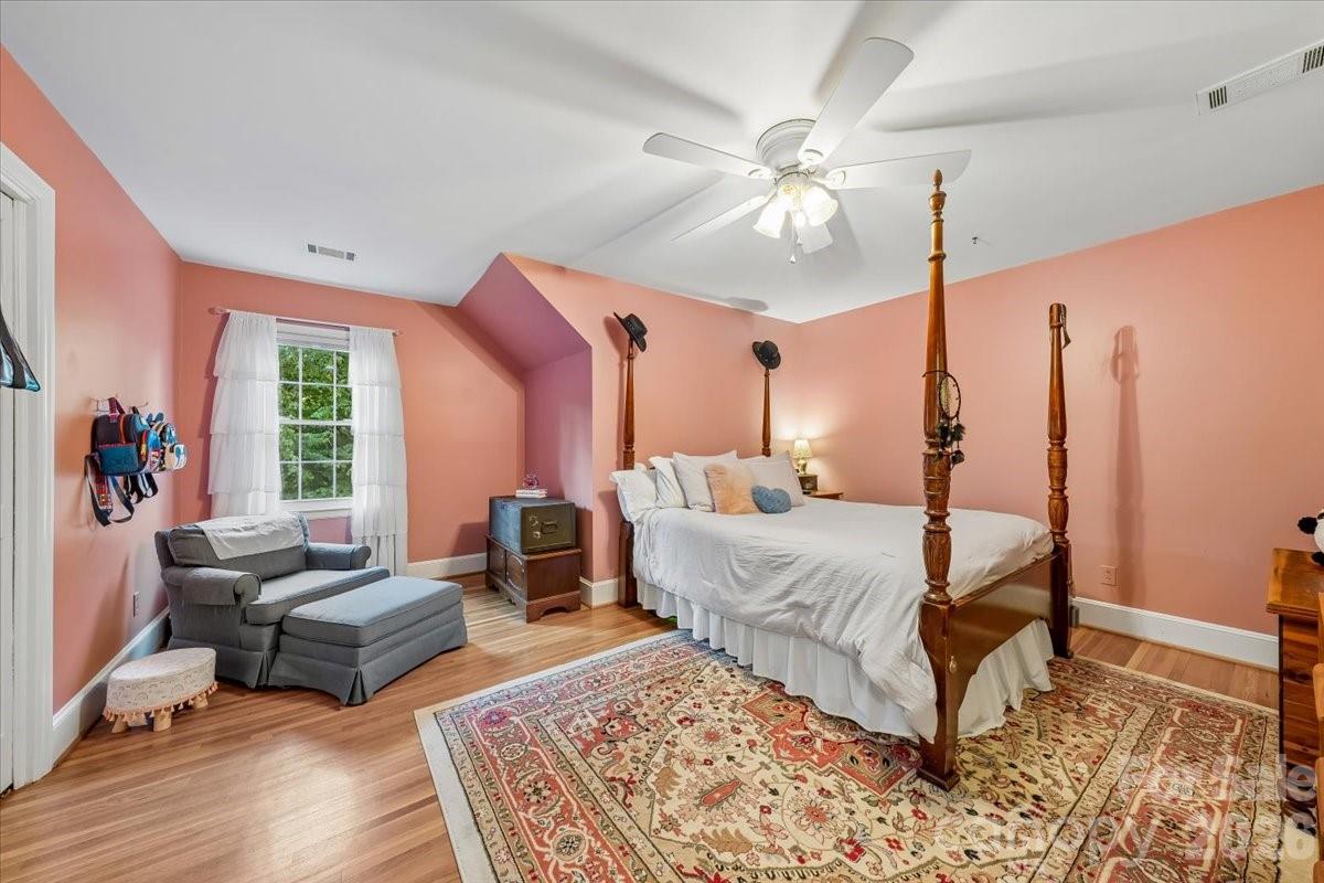 409 Whitestone Road