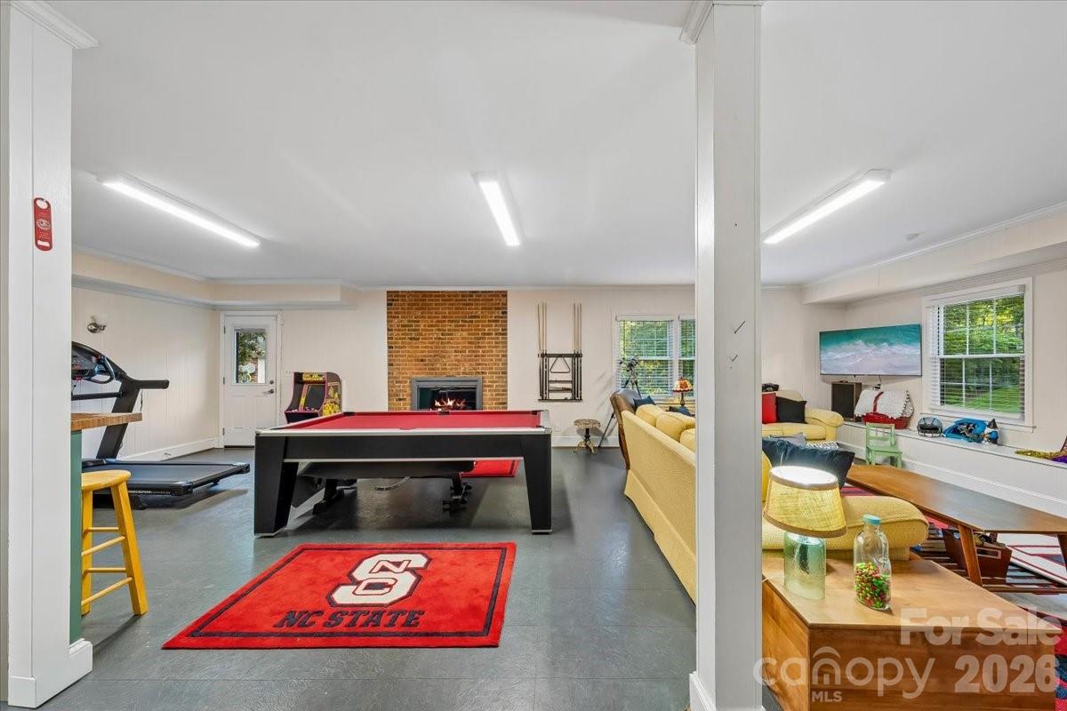 409 Whitestone Road