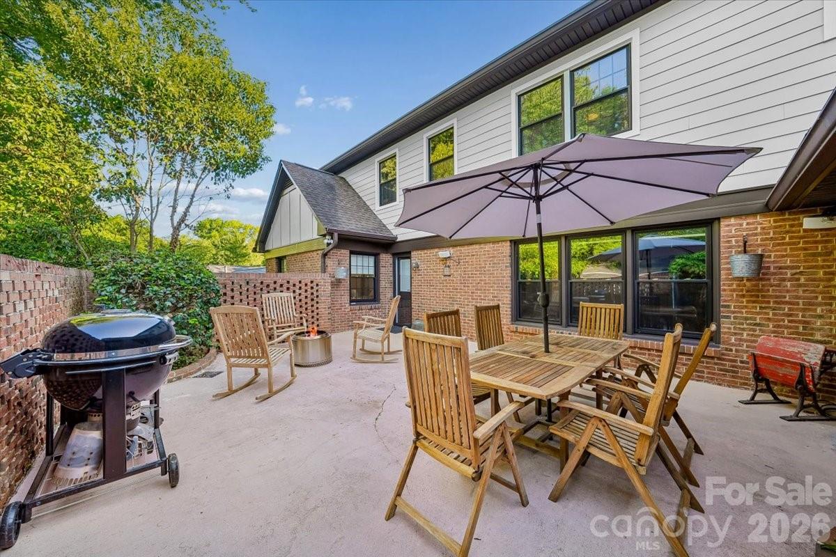 409 Whitestone Road