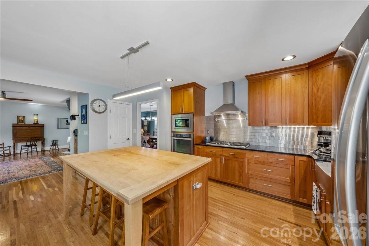 409 Whitestone Road
