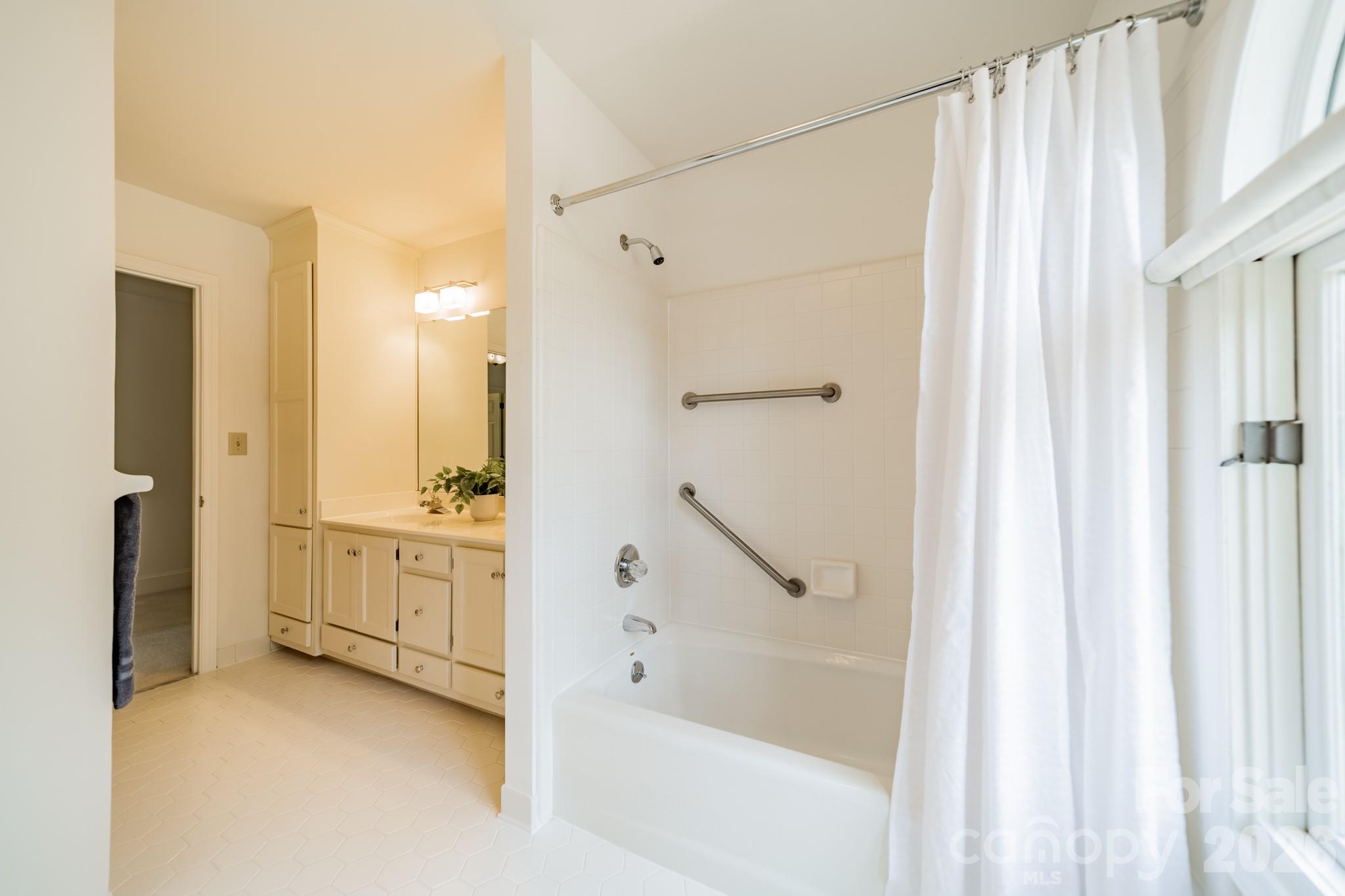 4332 Rosecliff Drive