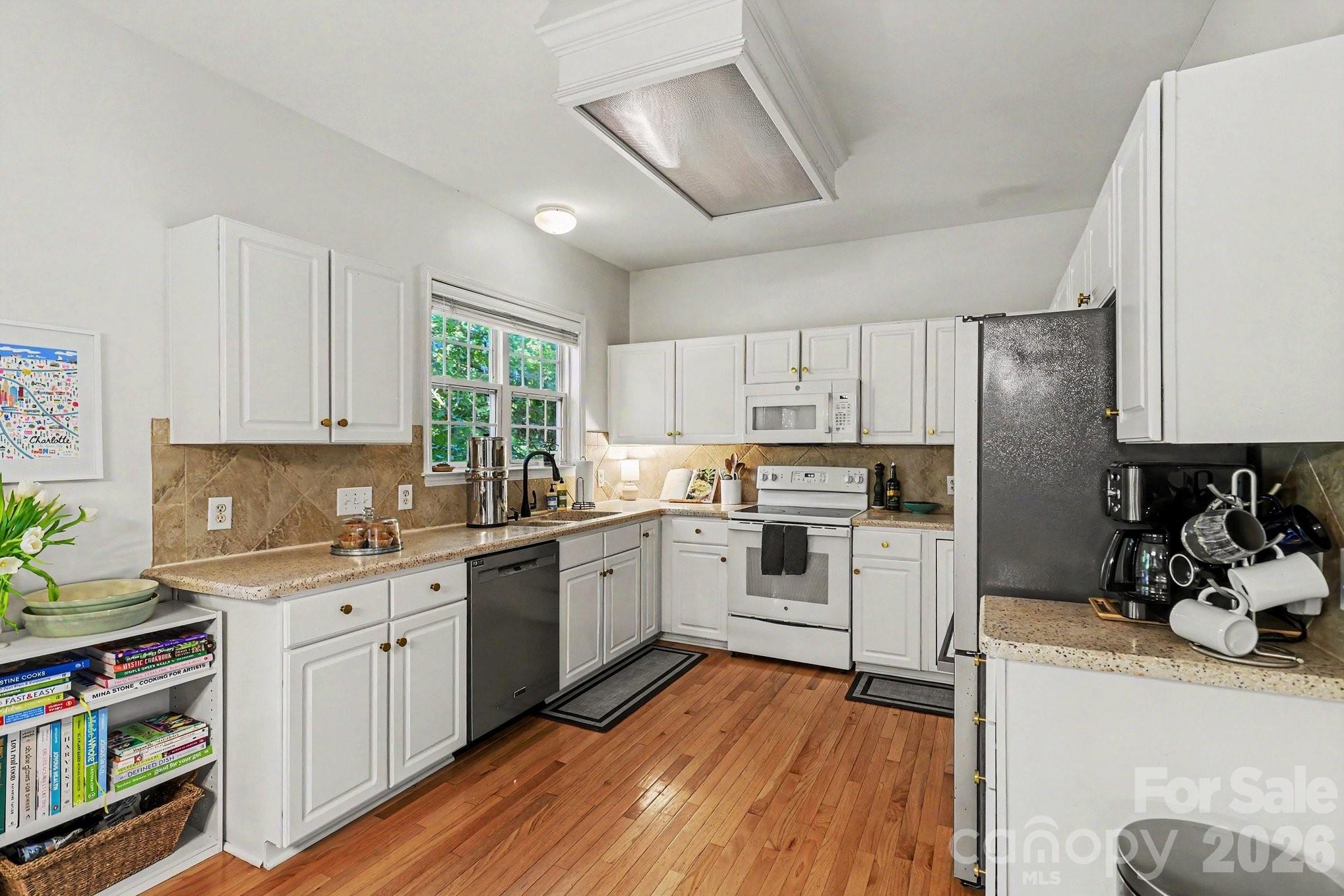 8120 Pelorus Lane