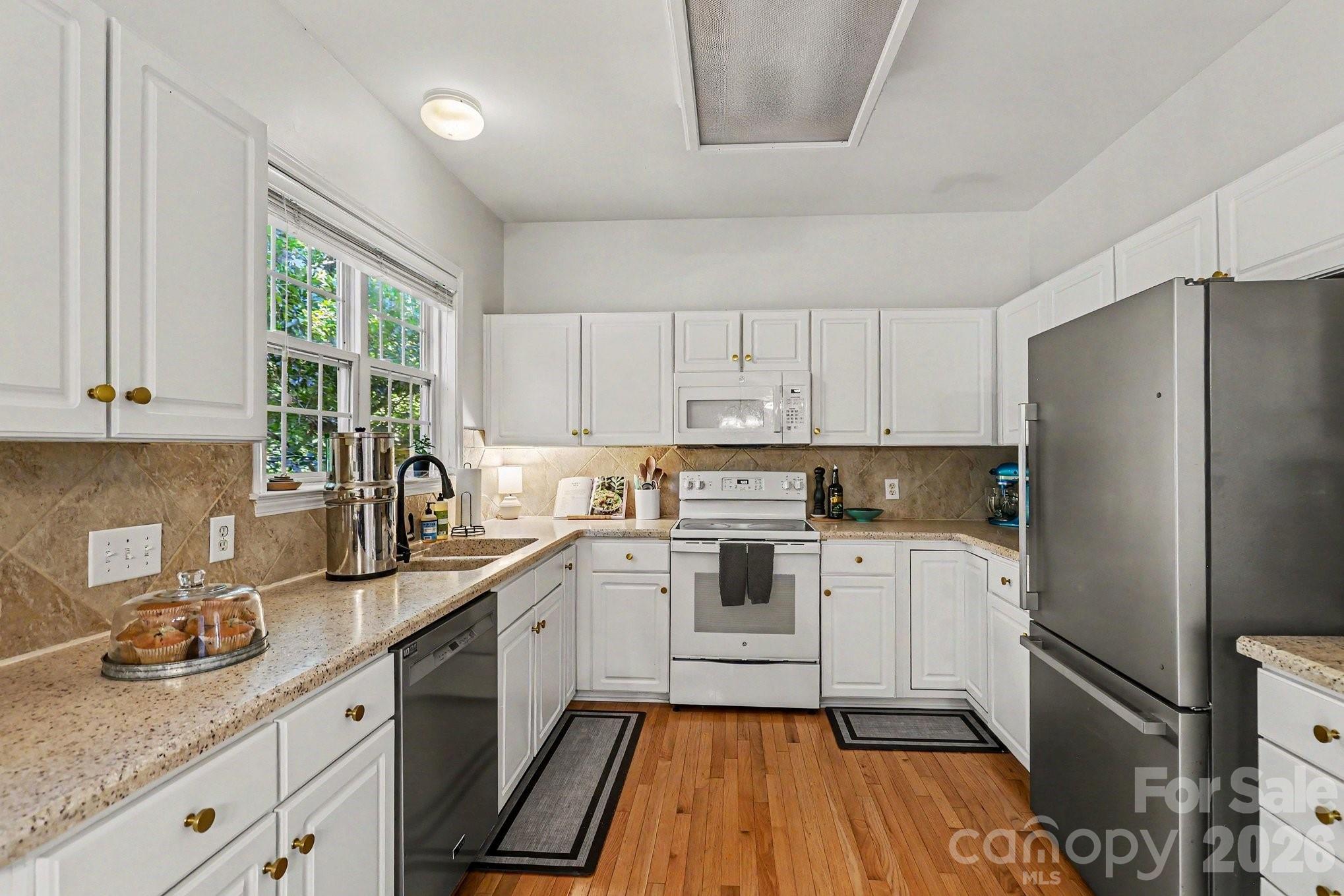 8120 Pelorus Lane